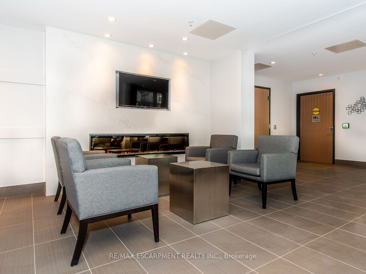 1105 Leger Way Property Photo 33