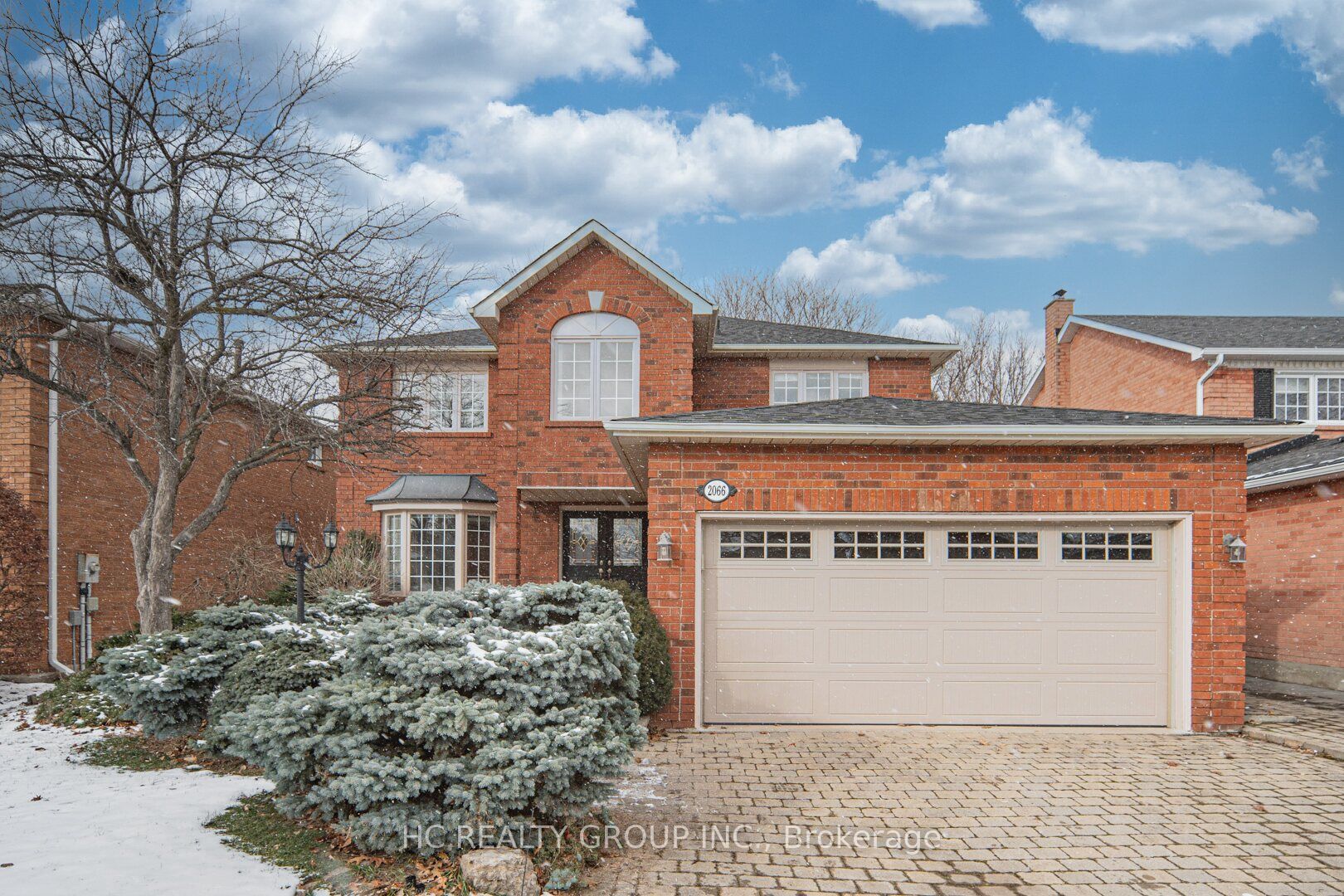 2066 Pineview Drive Property Photo 1