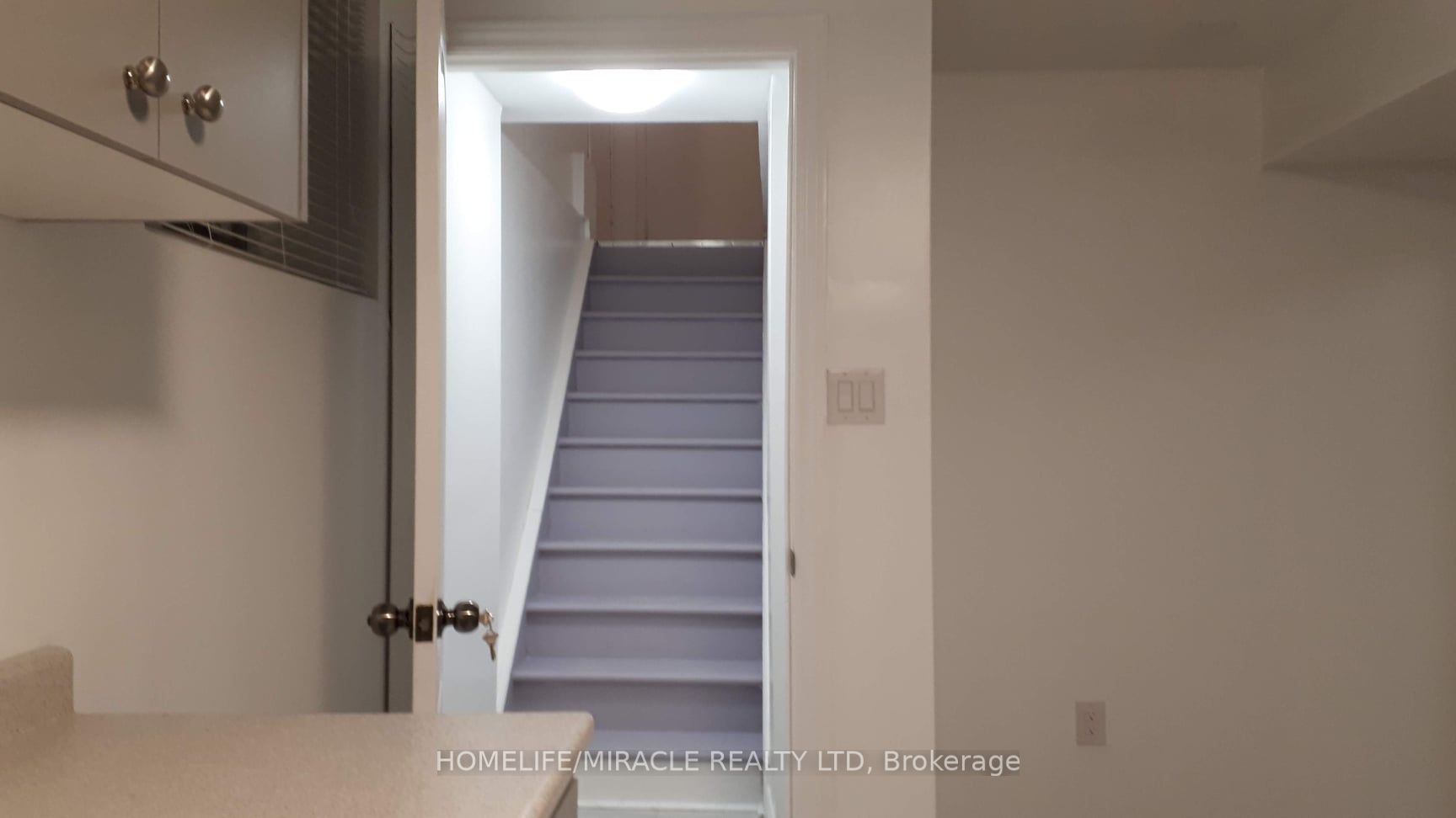 65 Canarvan Court Property Photo 1