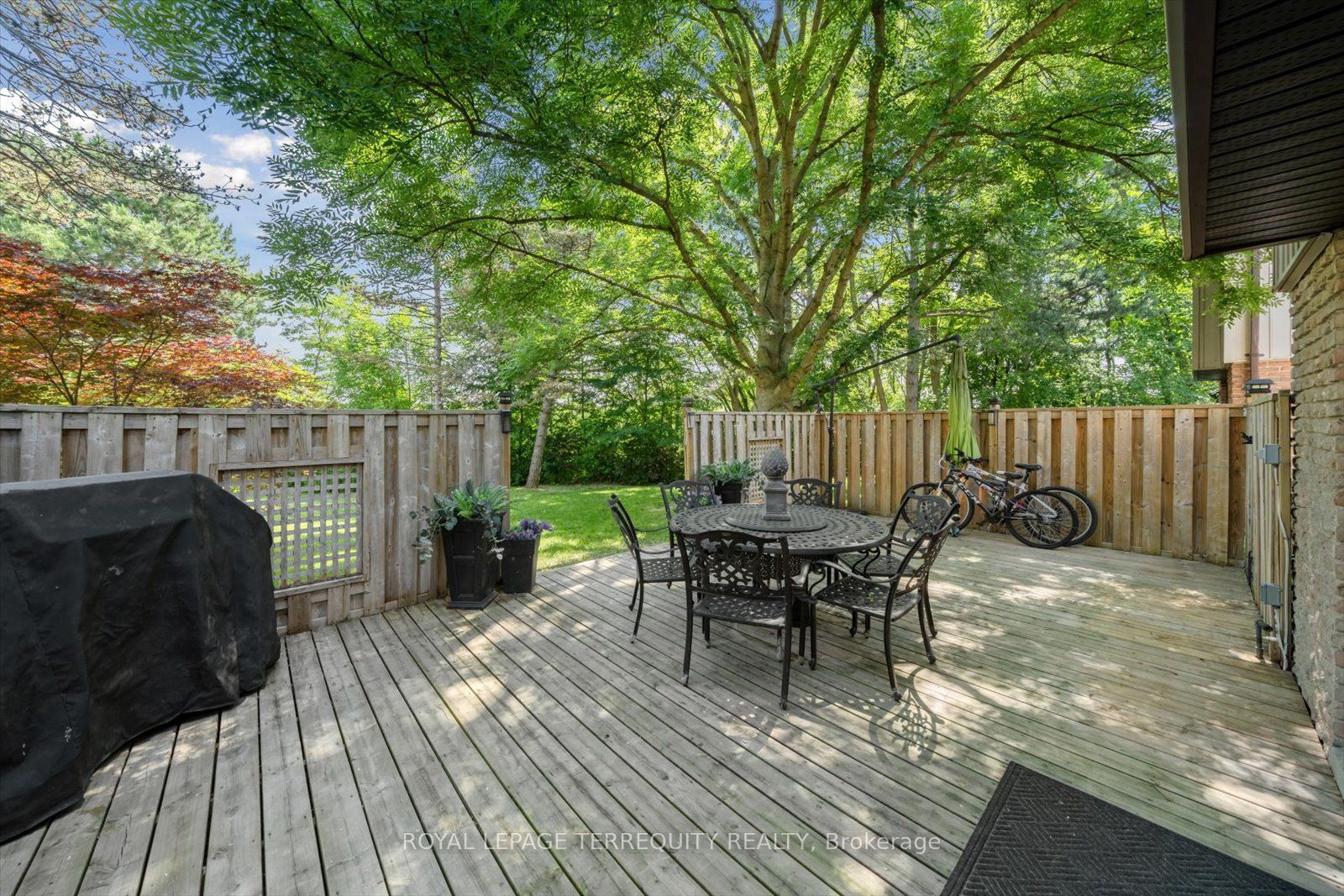 1825 Hyde Mill Crescent