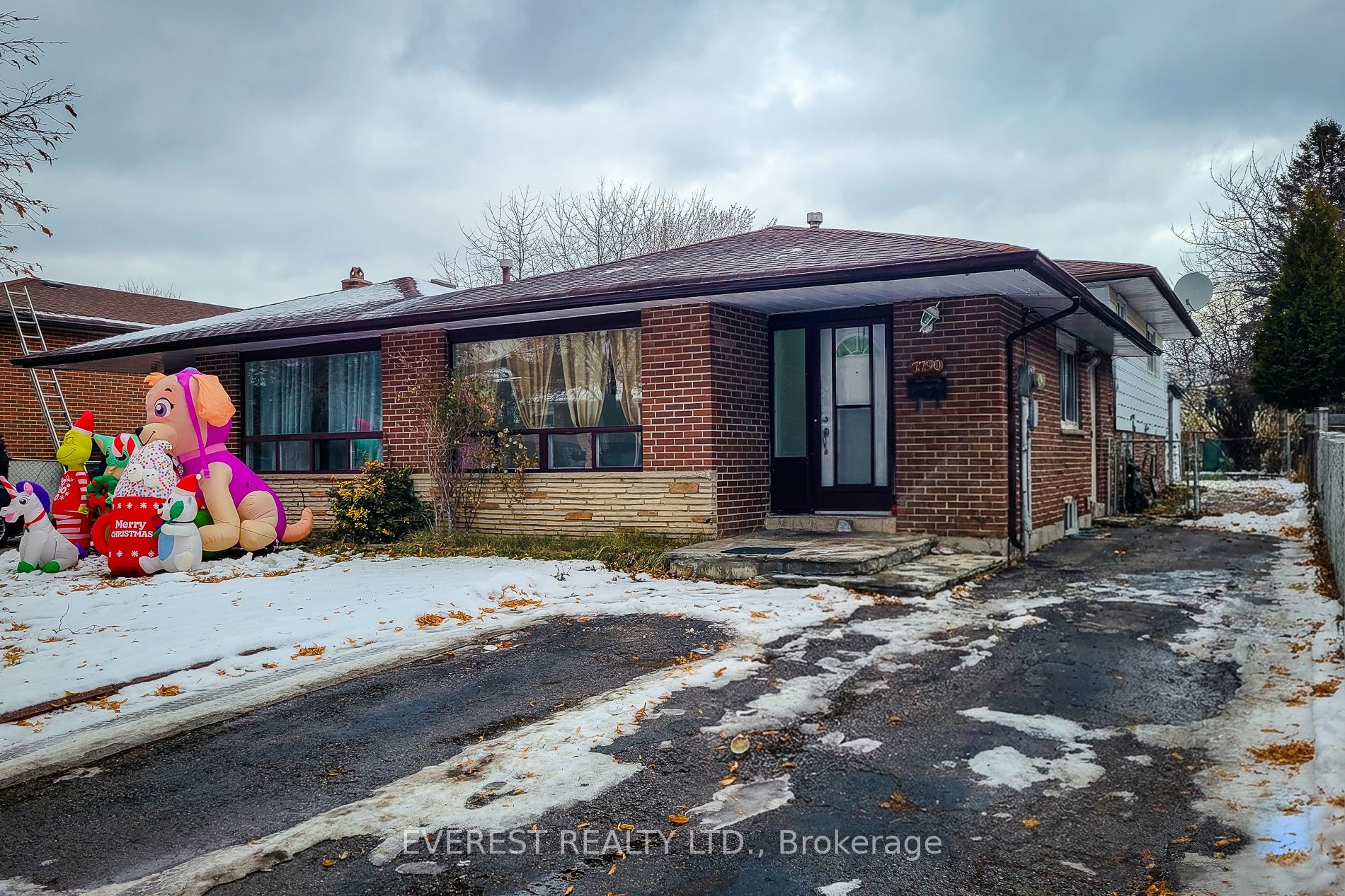 7790 Kittridge Drive Property Photo 1