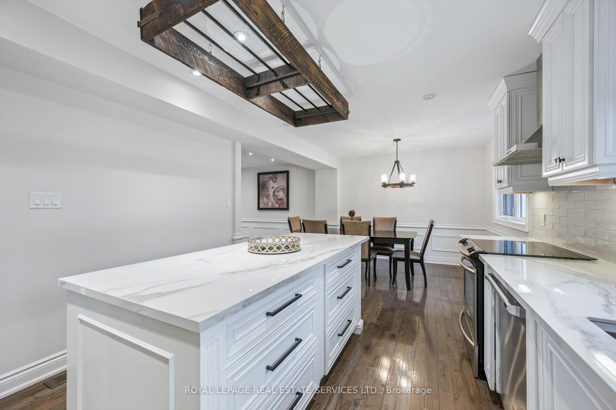 1302 Hillview Cres Property Photo 13