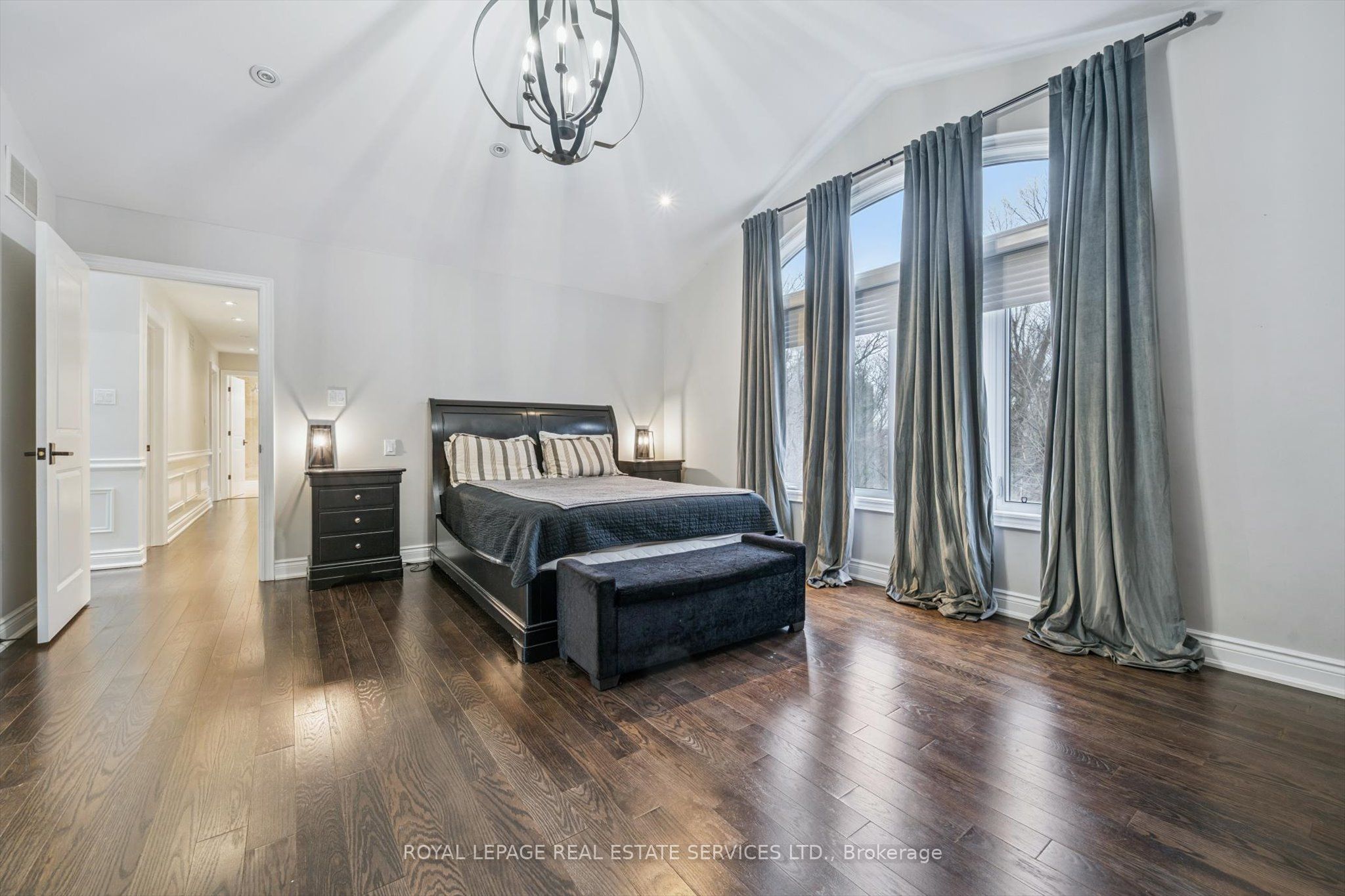 1302 Hillview Cres Property Photo 18