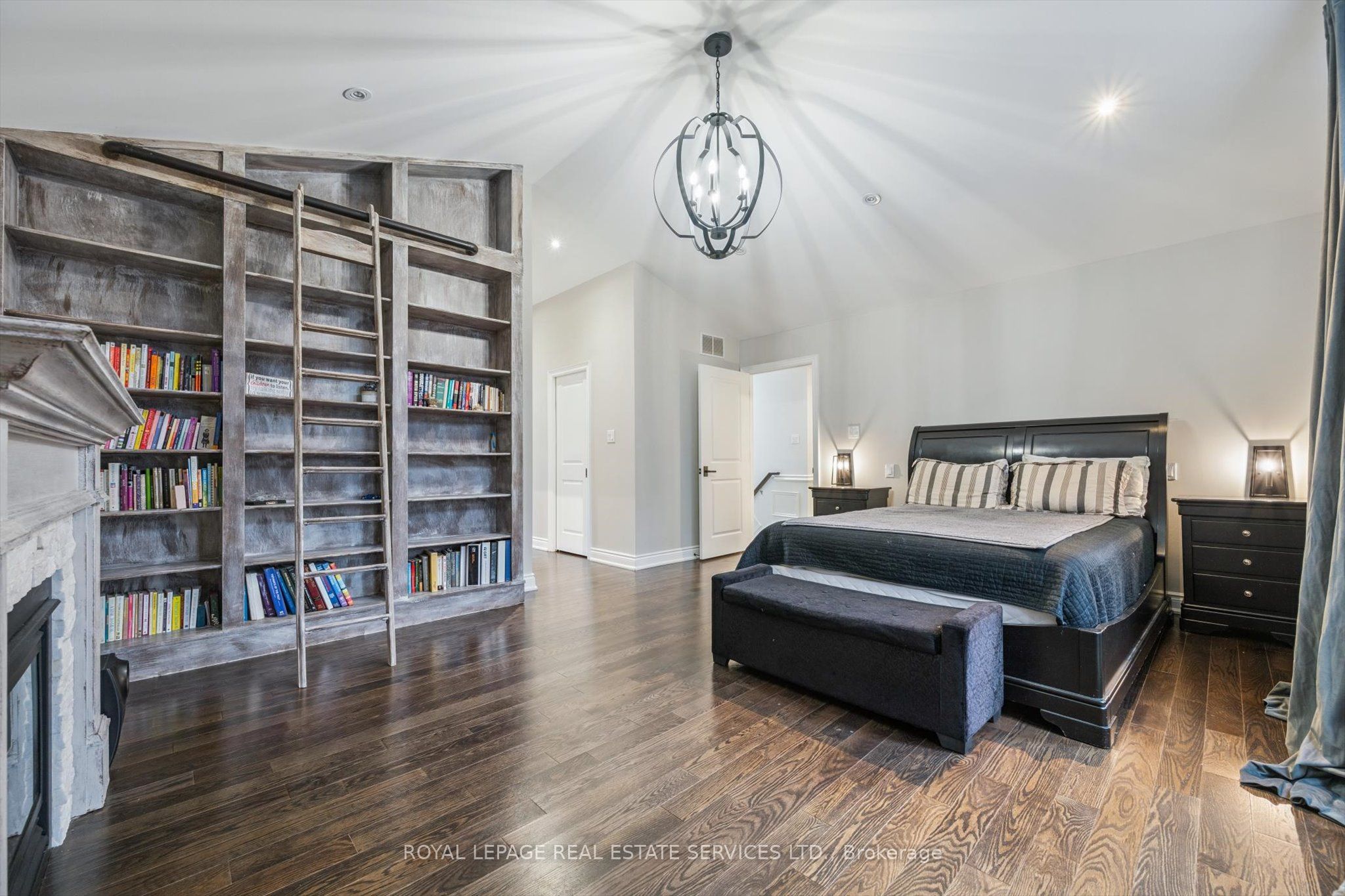 1302 Hillview Cres Property Photo 19