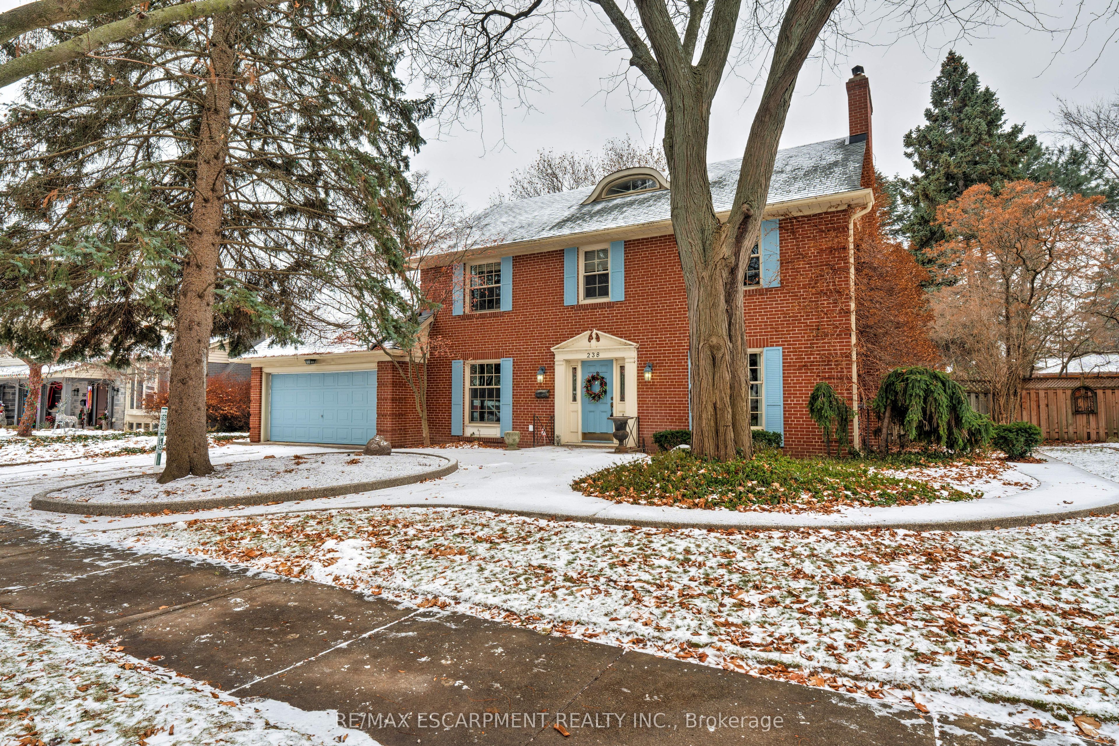 238 Penn Drive Property Photo 1