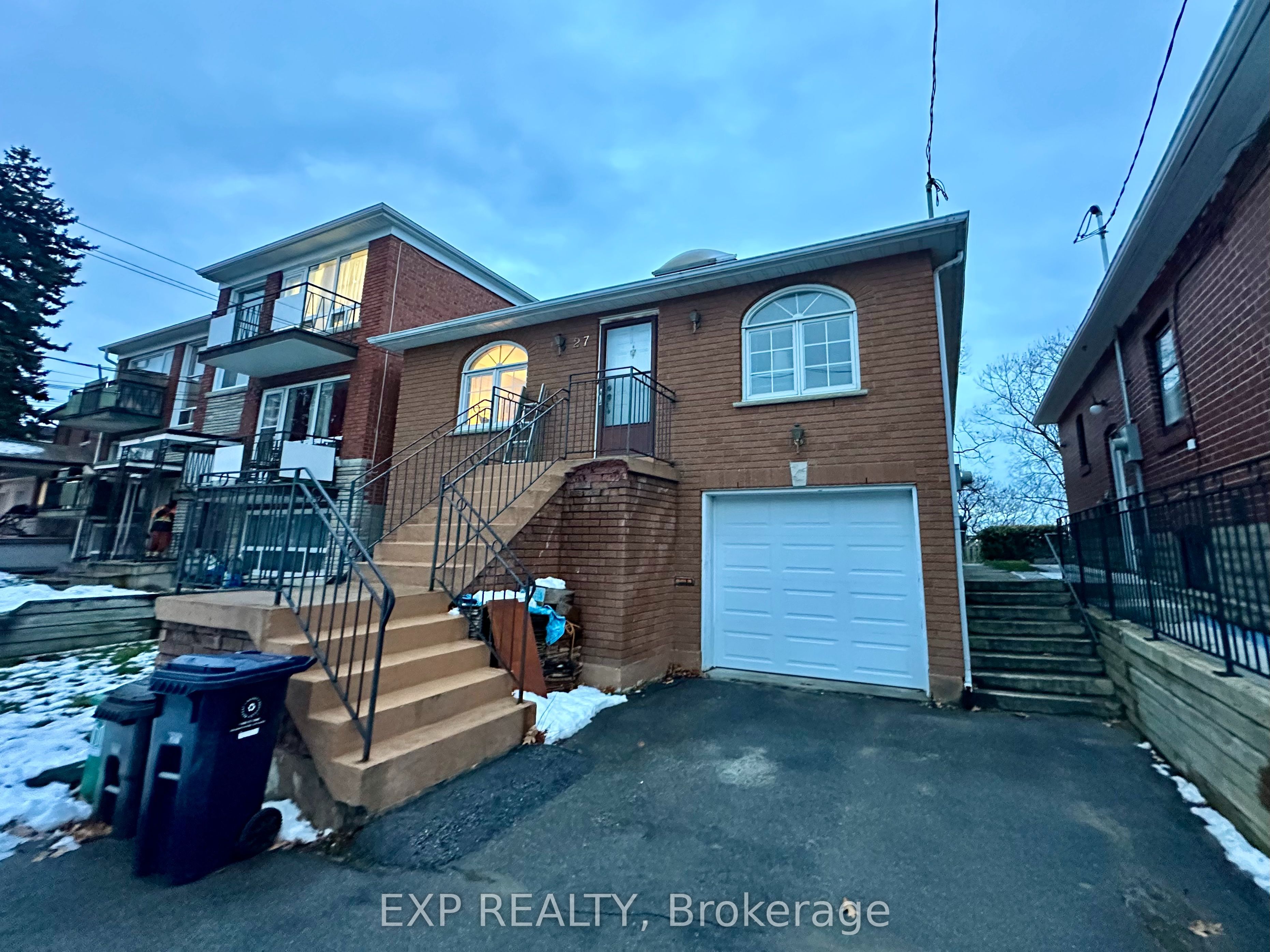 27 Venn Crescent Property Photo 1