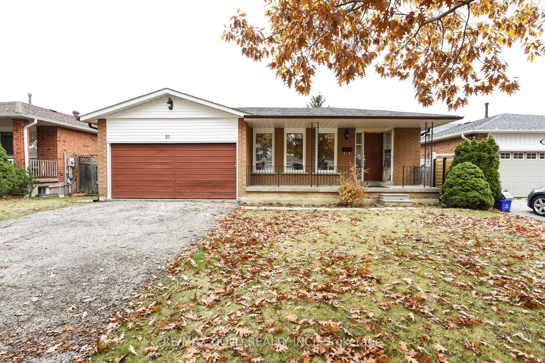 51 Malcolm Cres Property Photo 1