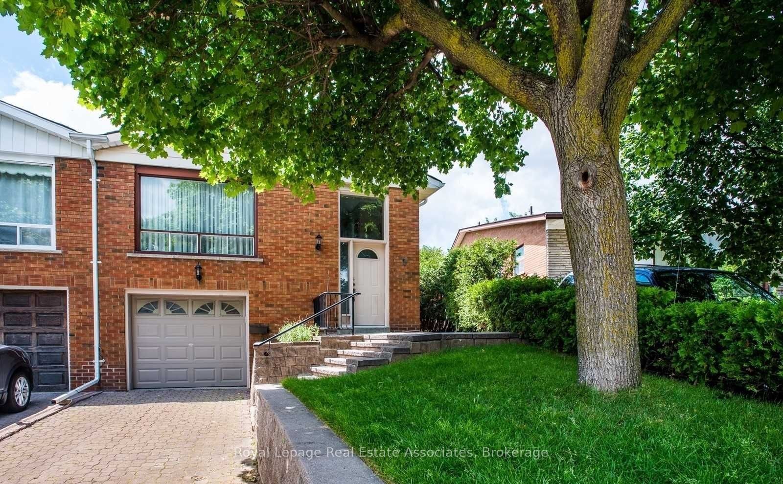 9 Wilton Dr Property Photo 1