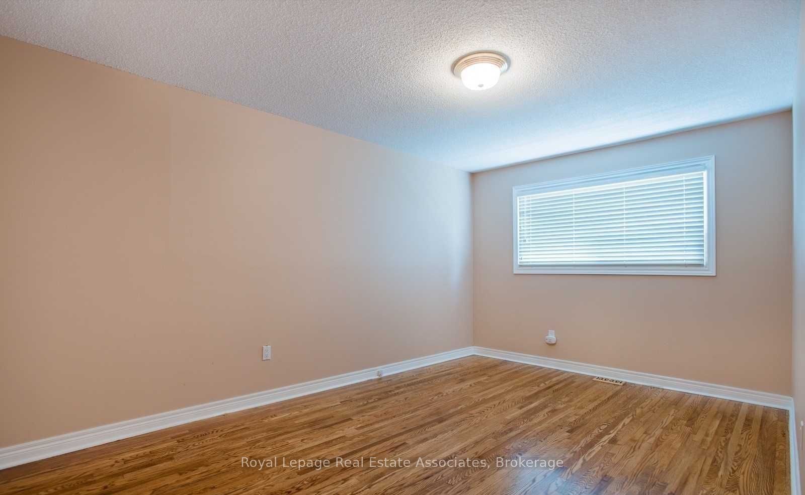 9 Wilton Dr Property Photo 8