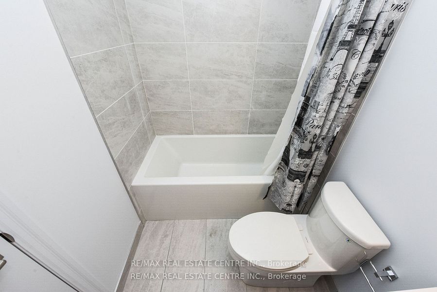 36 Elm Drive W 3209 Property Photo 16