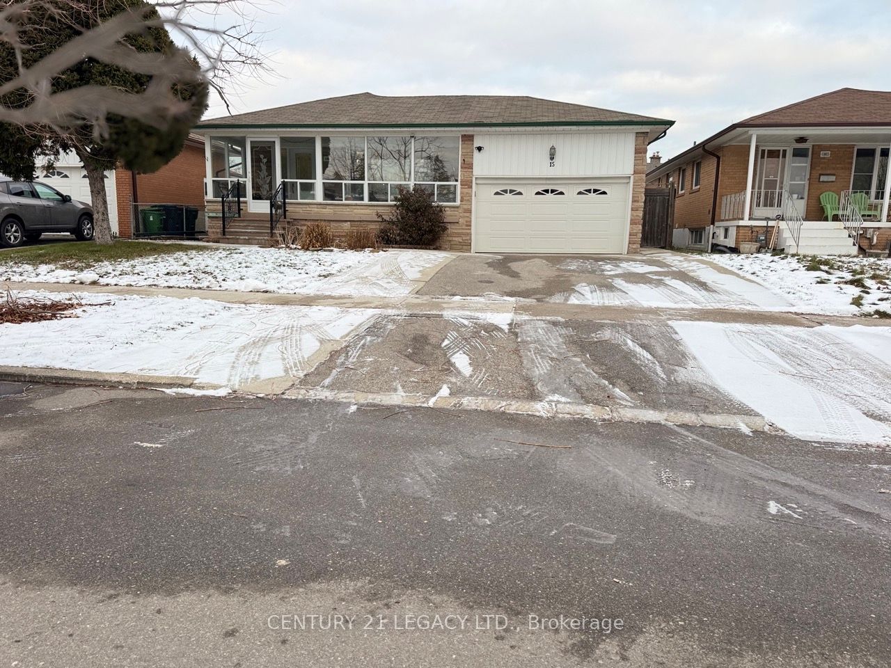 15 Vange Crescent Property Photo 1