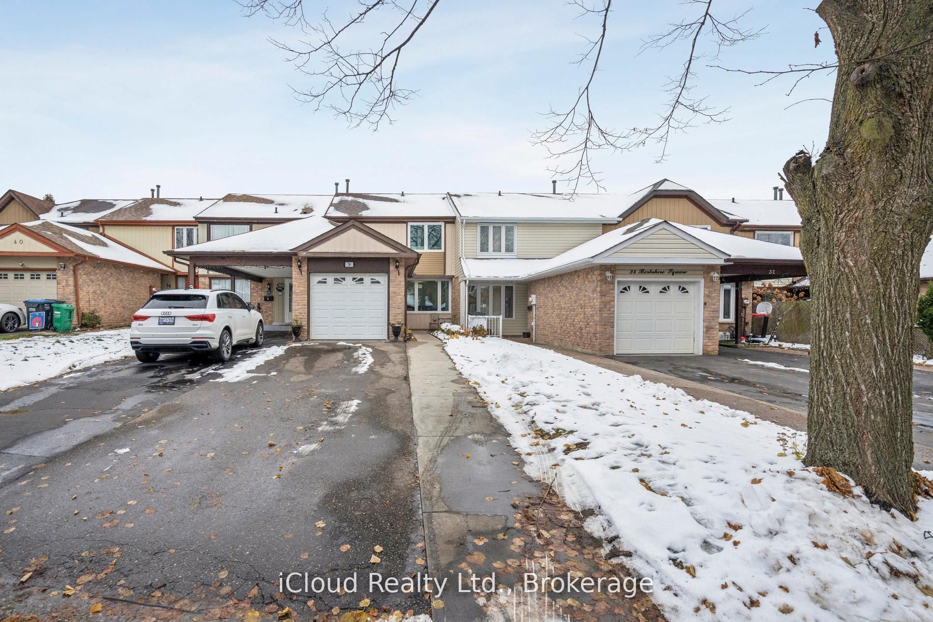 36 Berkshire Sq Property Photo 1