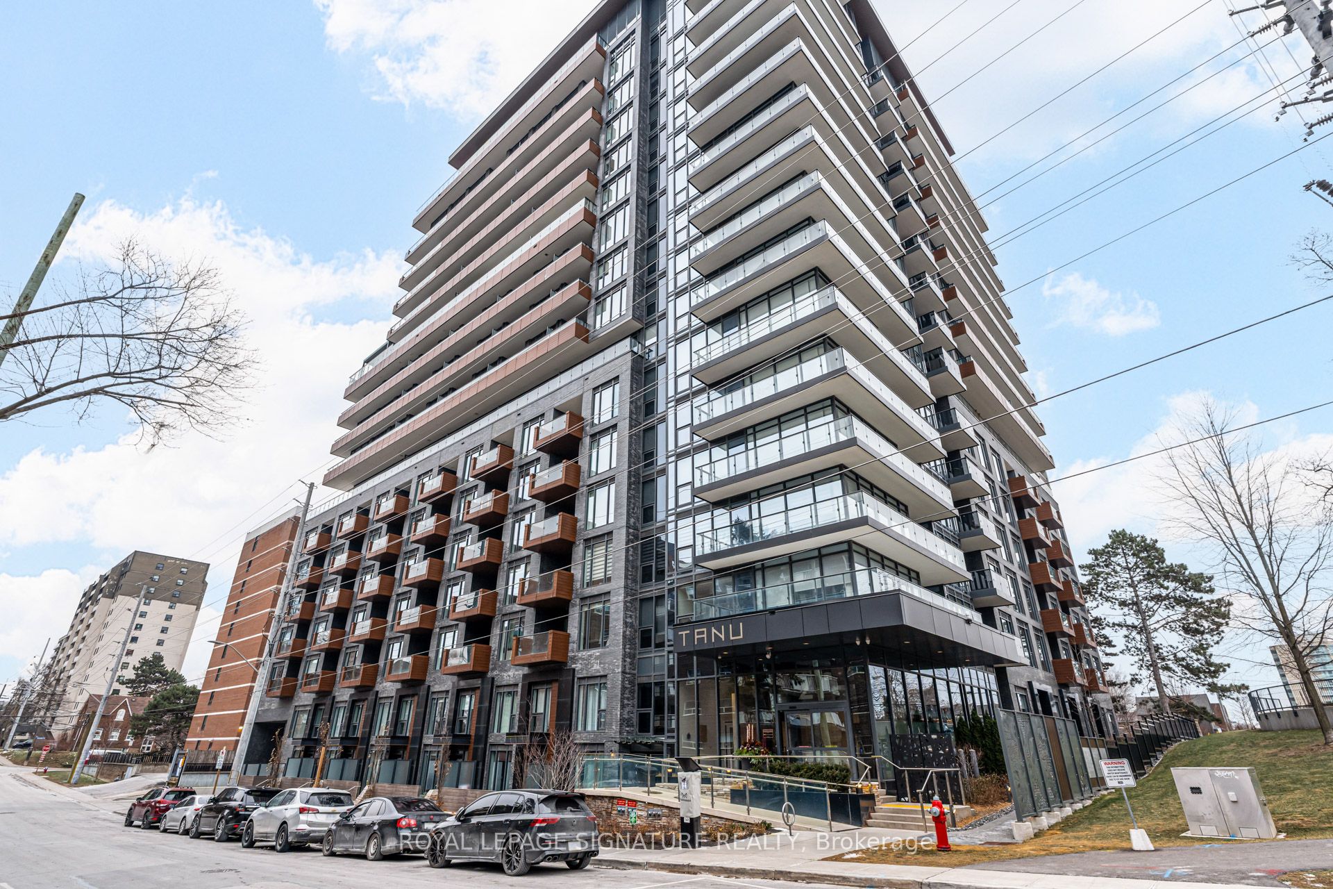 21 Park St E Property Photo 1