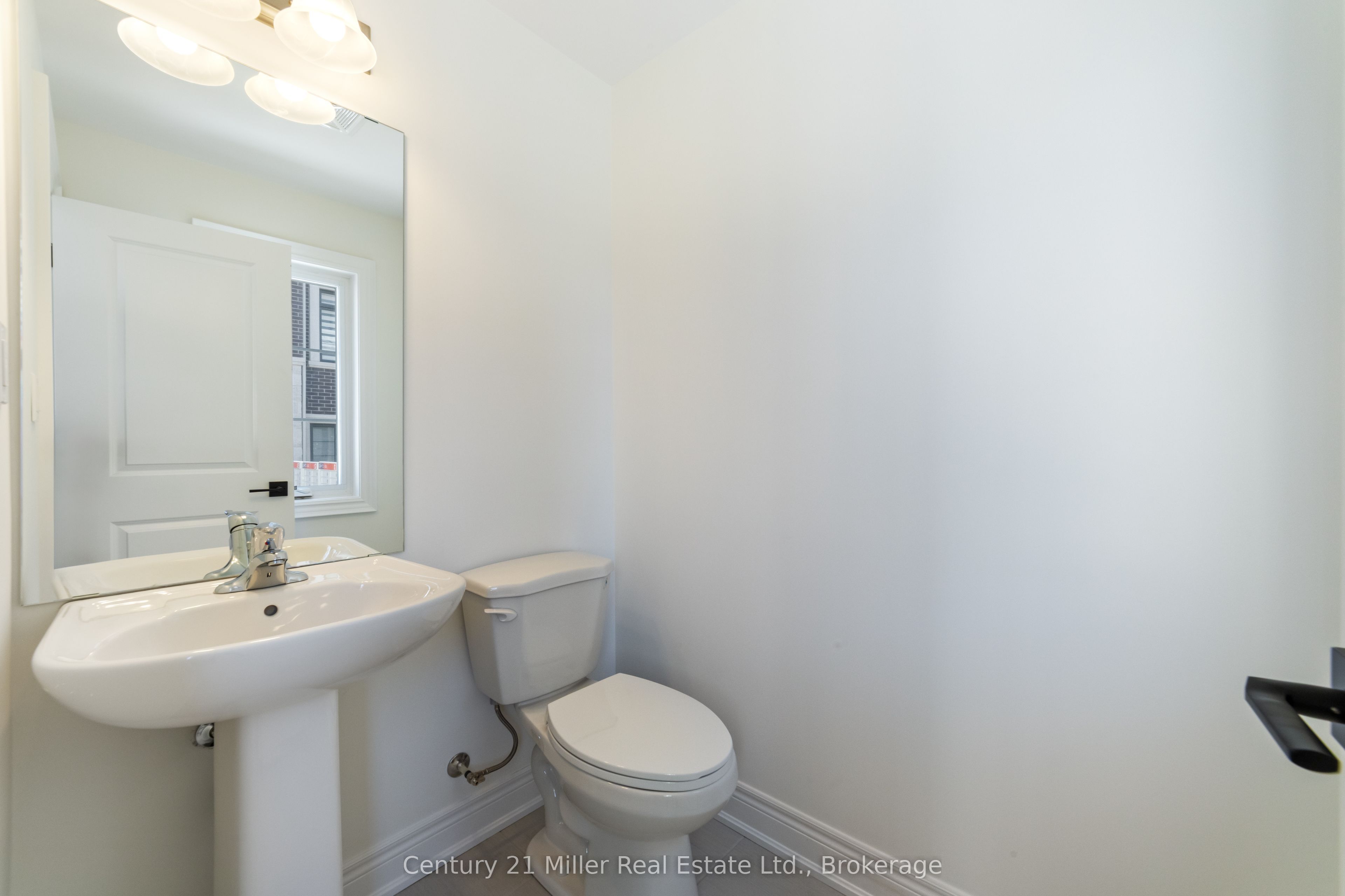 260 Melody Common 36 Property Photo 4