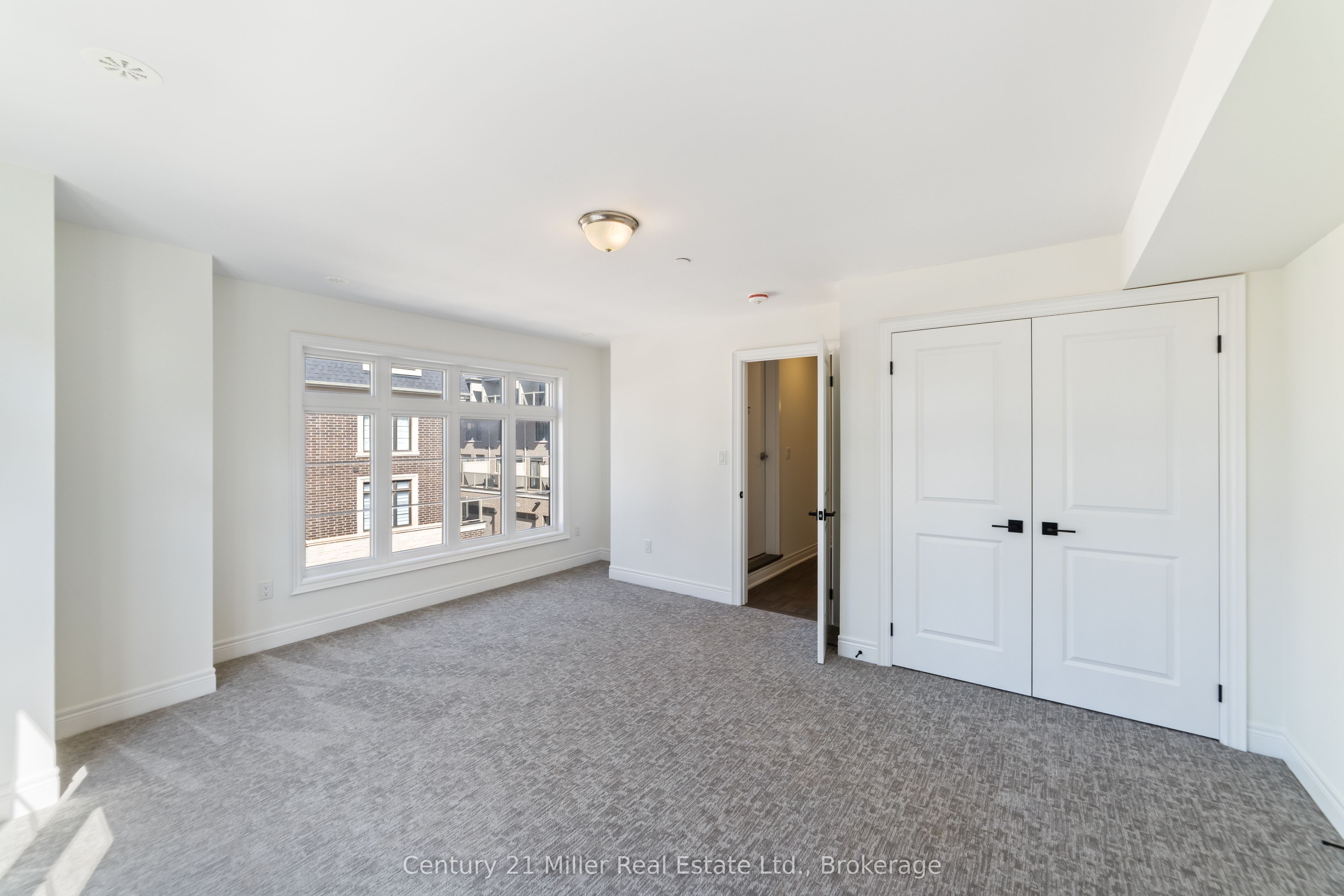260 Melody Common 36 Property Photo 16