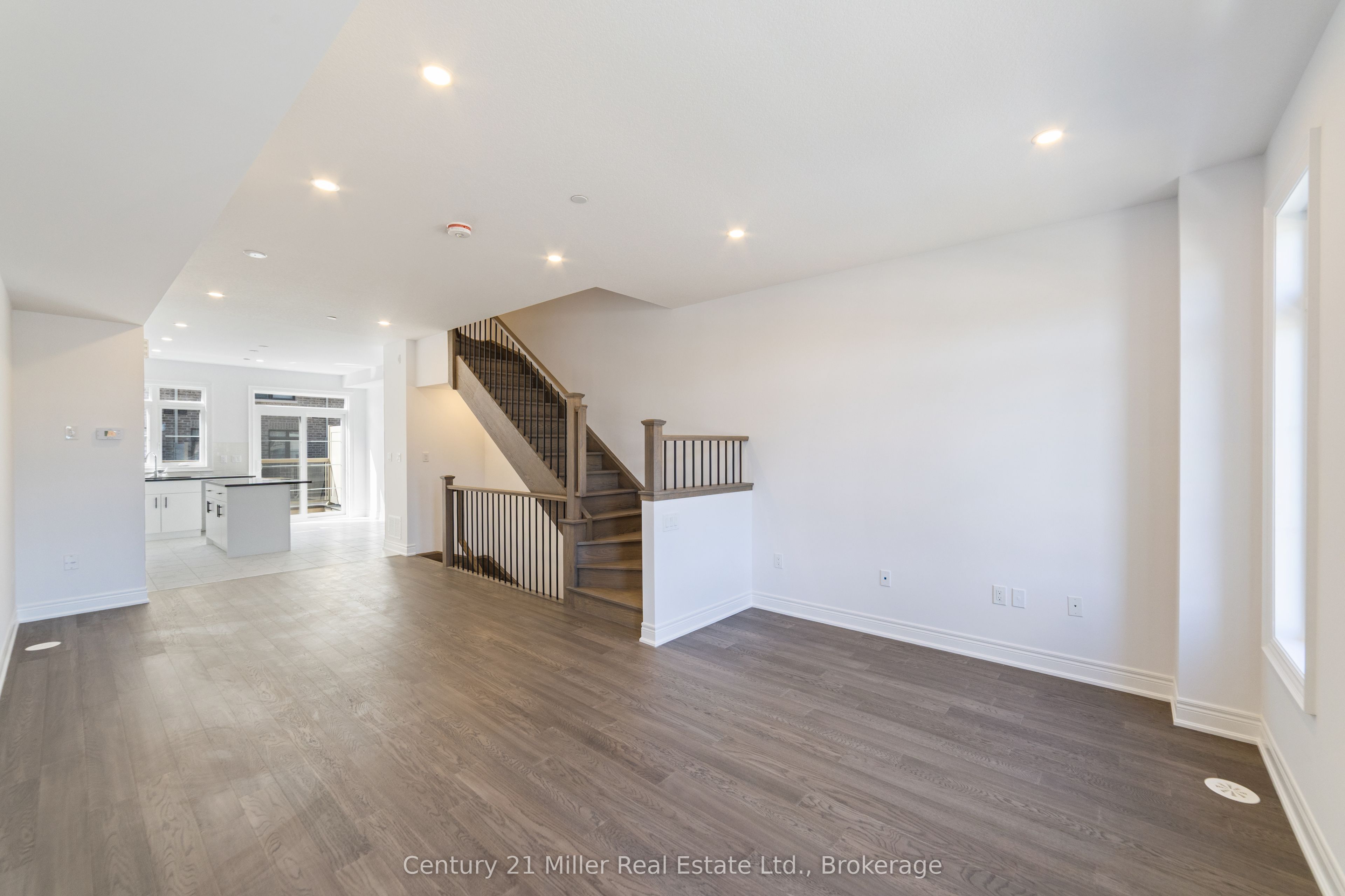 2140 Trafalgar Road 48 Property Photo 10