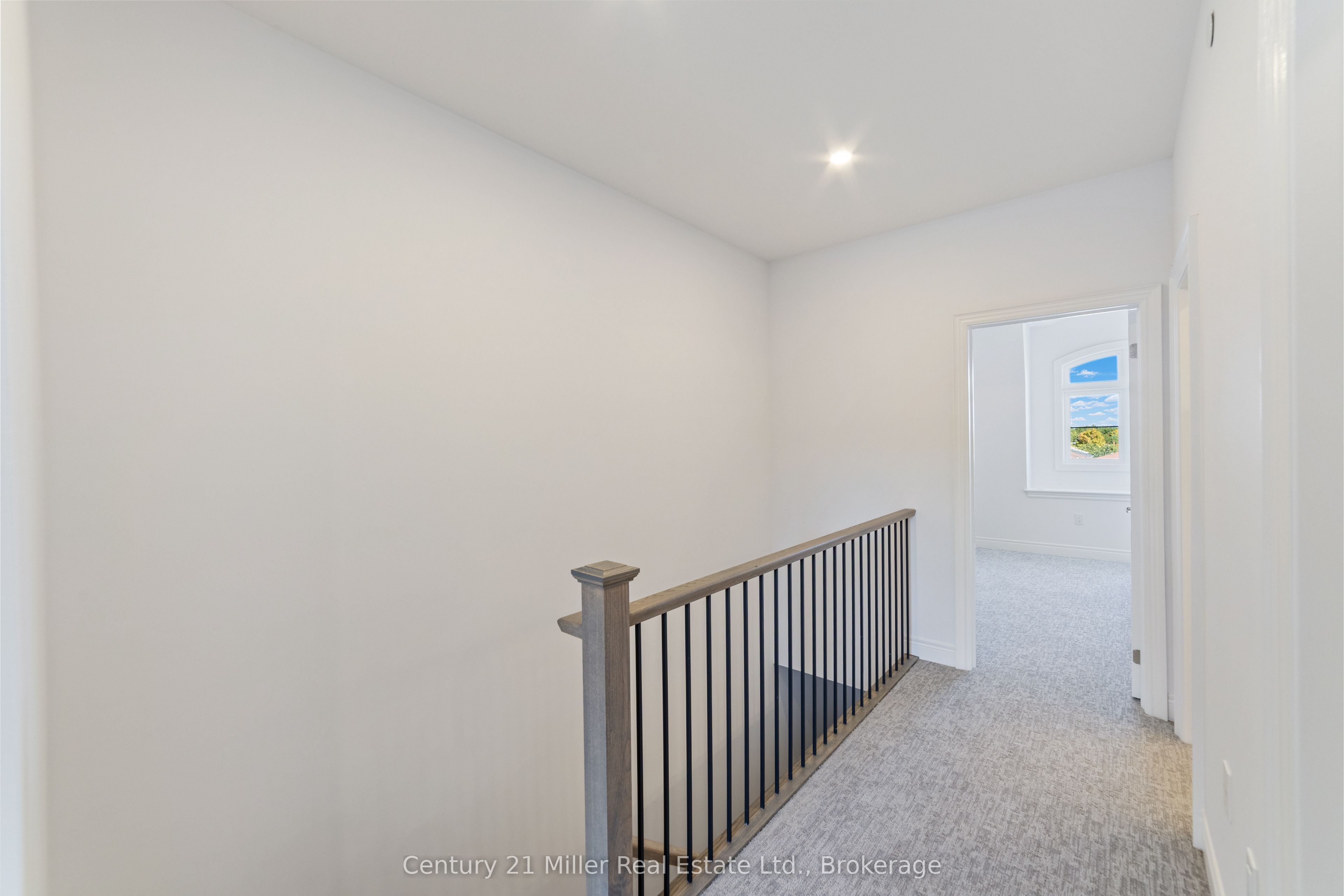 2140 Trafalgar Road 48 Property Photo 18