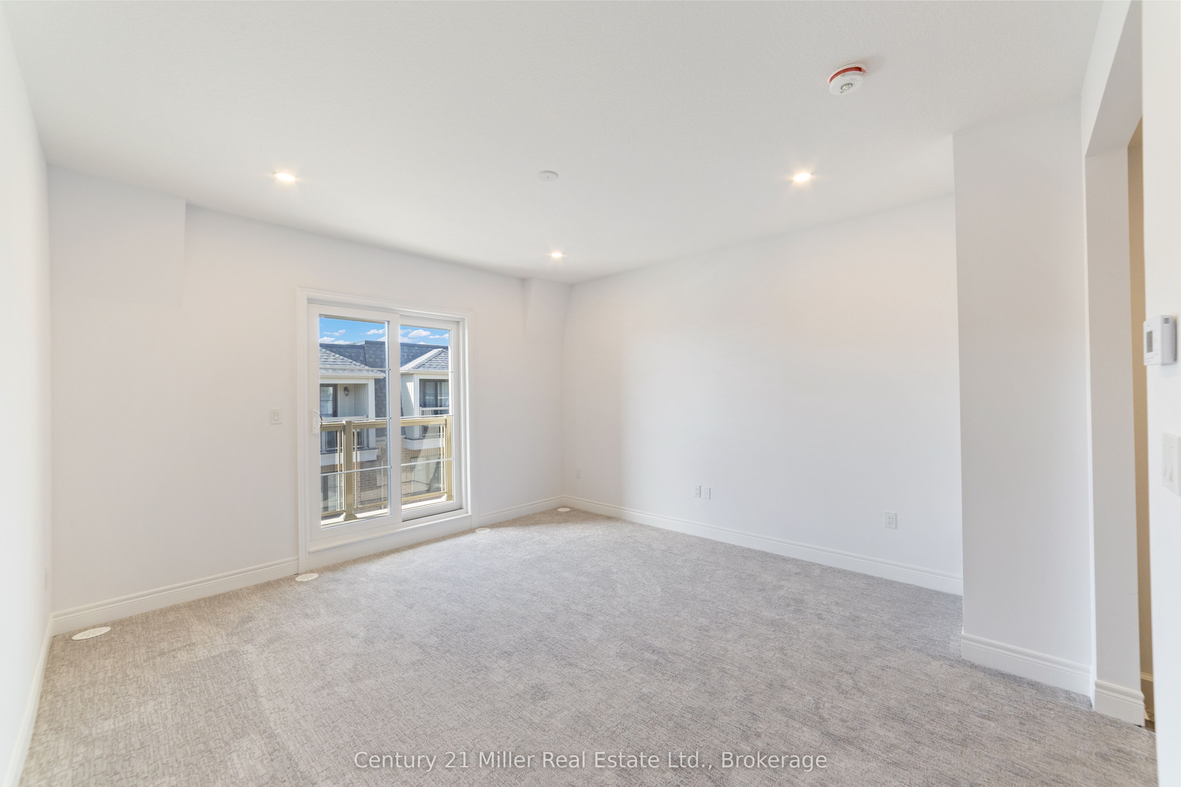 2140 Trafalgar Road 48 Property Photo 23