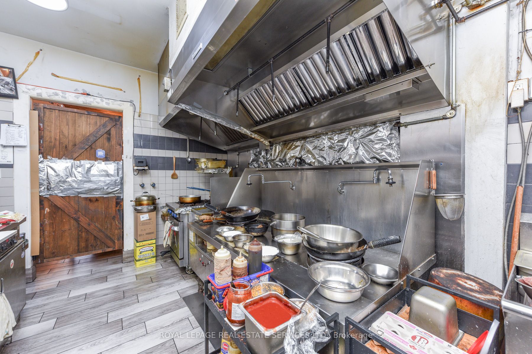 730 Lakeshore Road E Property Photo 16