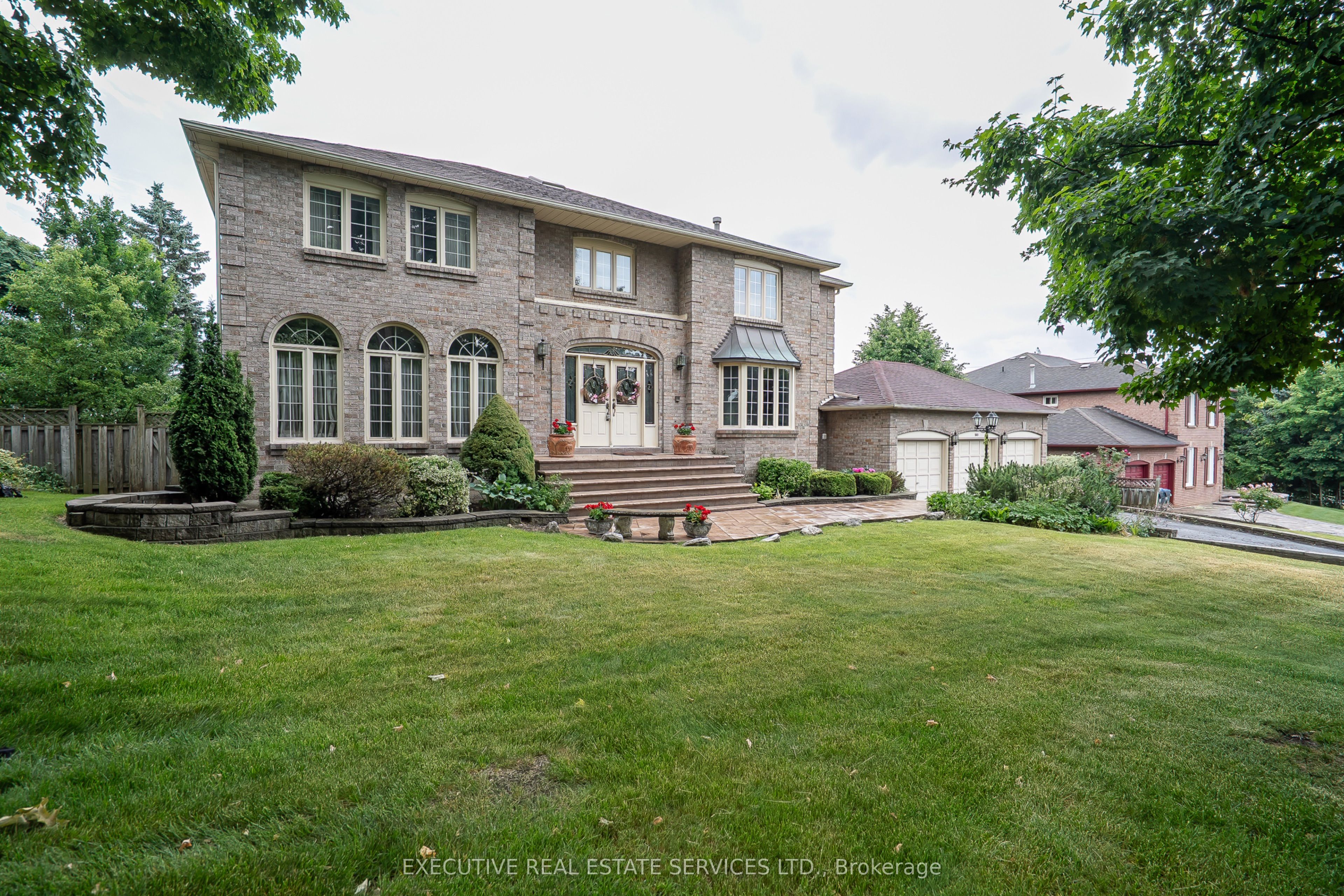 503 Conservation Drive Property Photo 2