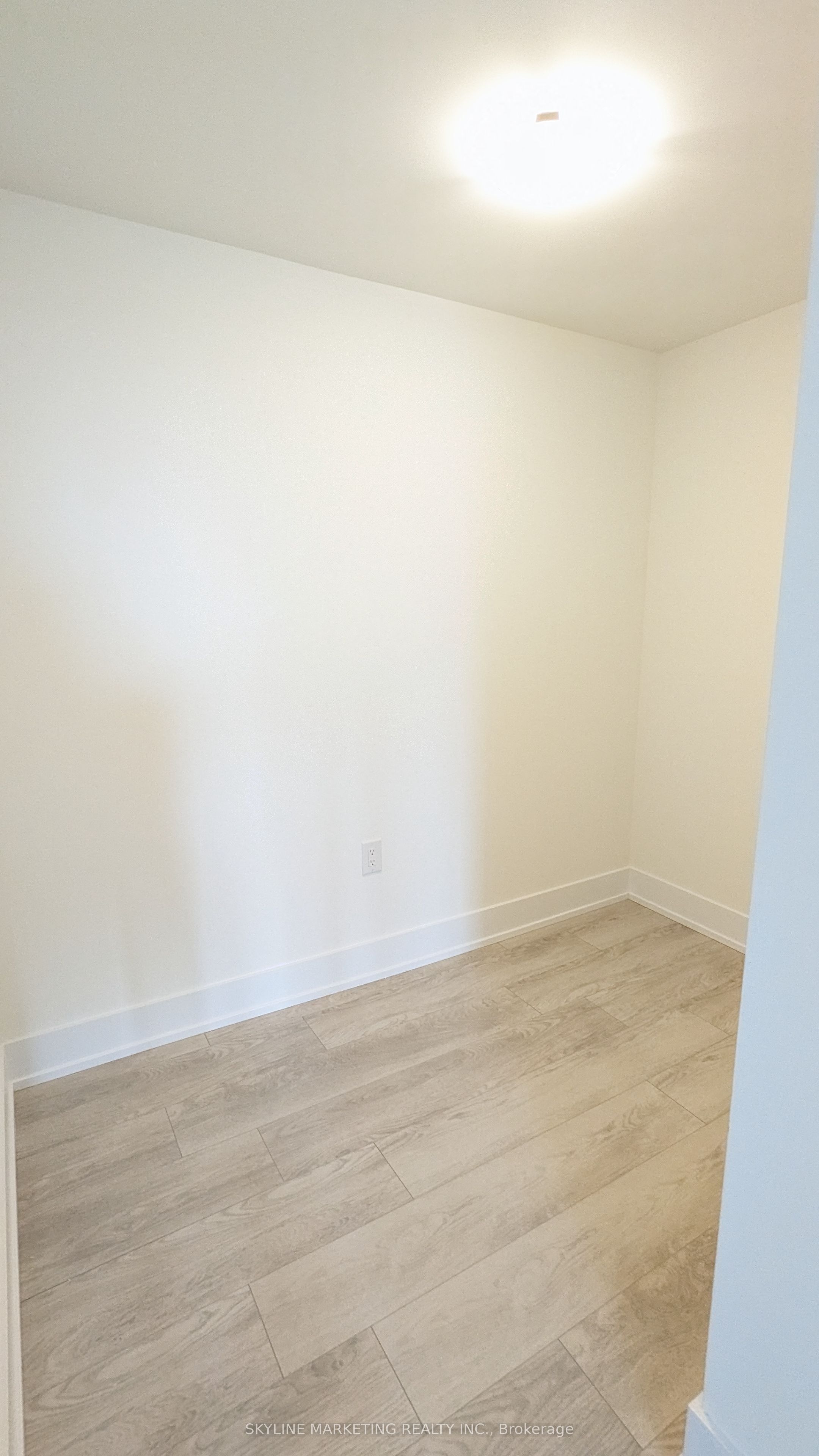 2450 Old Bronte Road 244 Property Photo 10