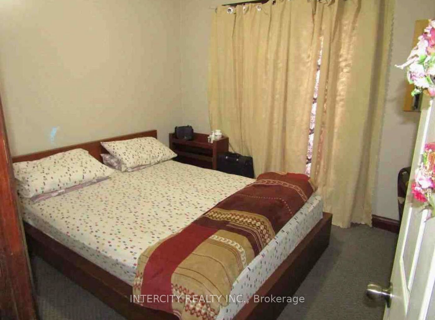 54 Sixteenth Street Property Photo 11