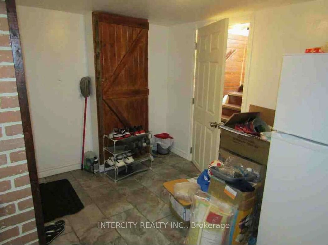 54 Sixteenth Street Property Photo 13