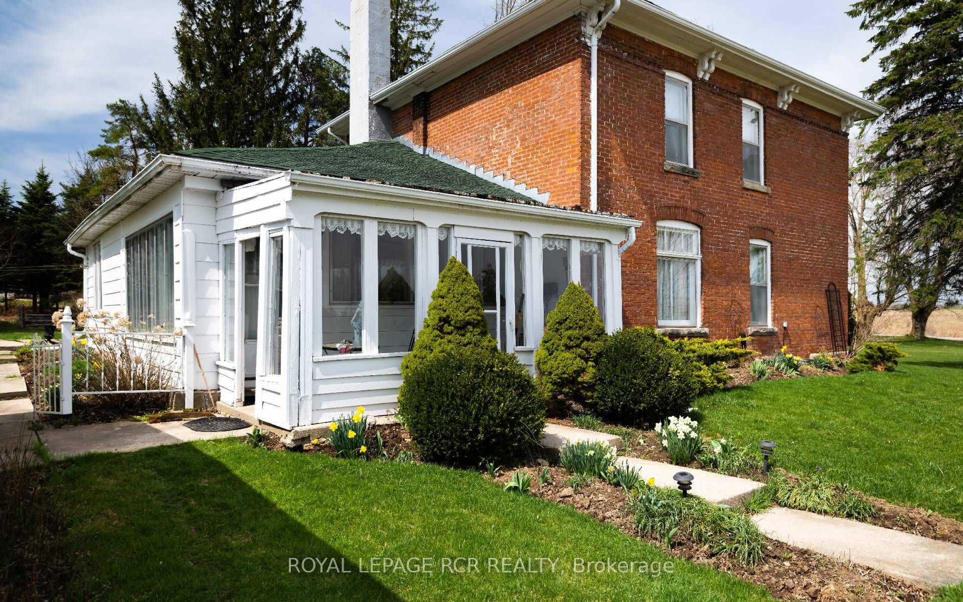 21120 Kennedy Road Property Photo 11