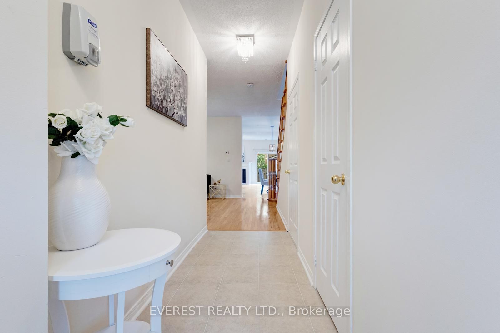5172 Nestling Grove Property Photo 4