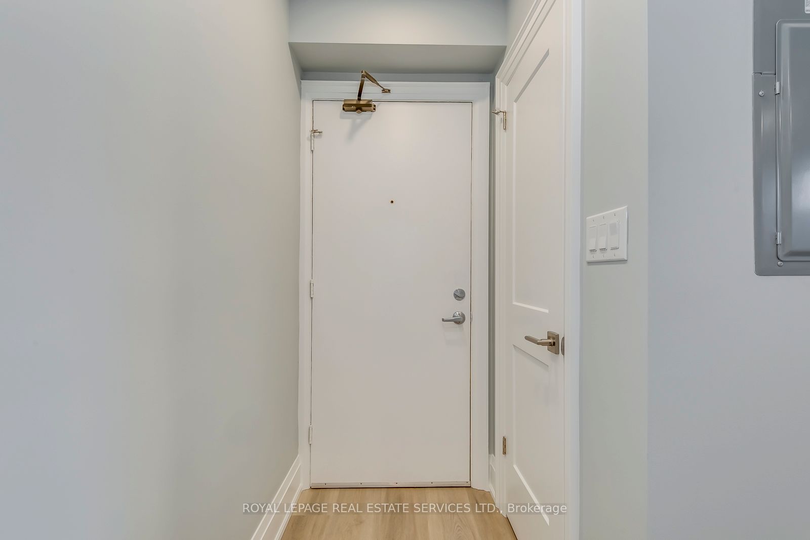 322 N Lakeshore Road W Property Photo 4
