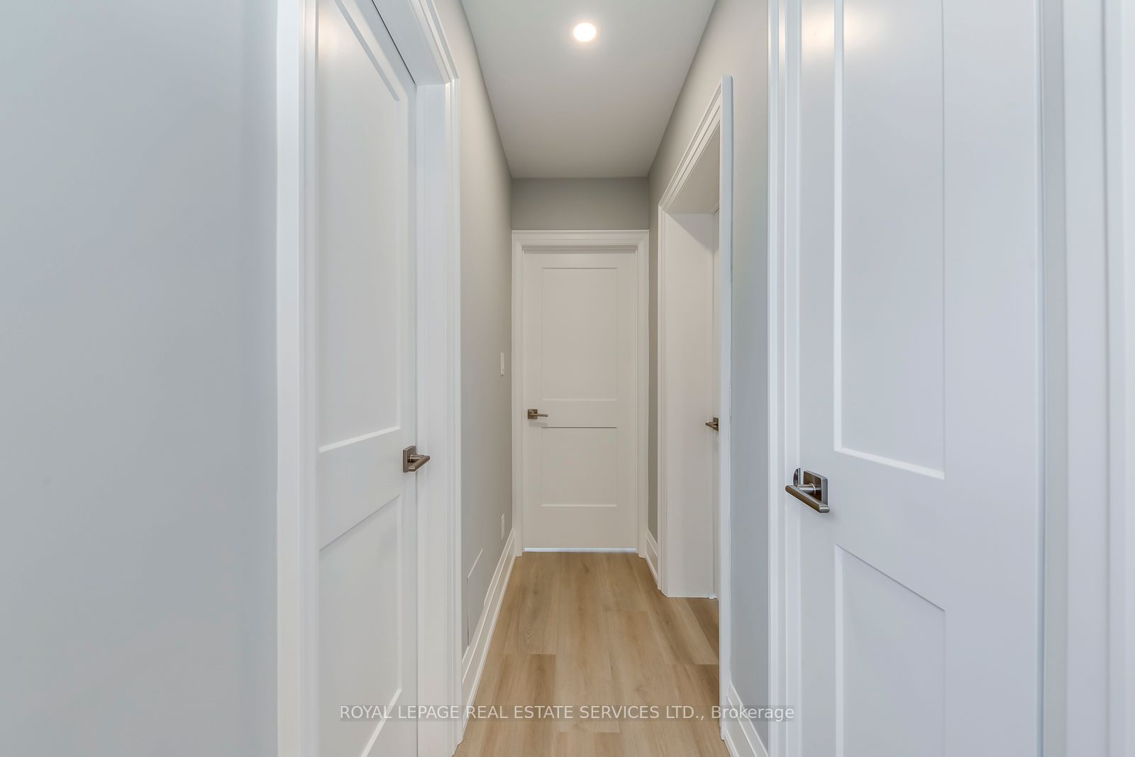 322 N Lakeshore Road W Property Photo 13