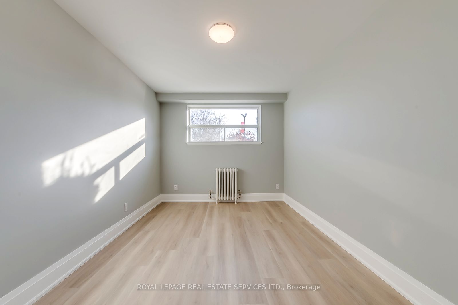 322 N Lakeshore Road W Property Photo 15