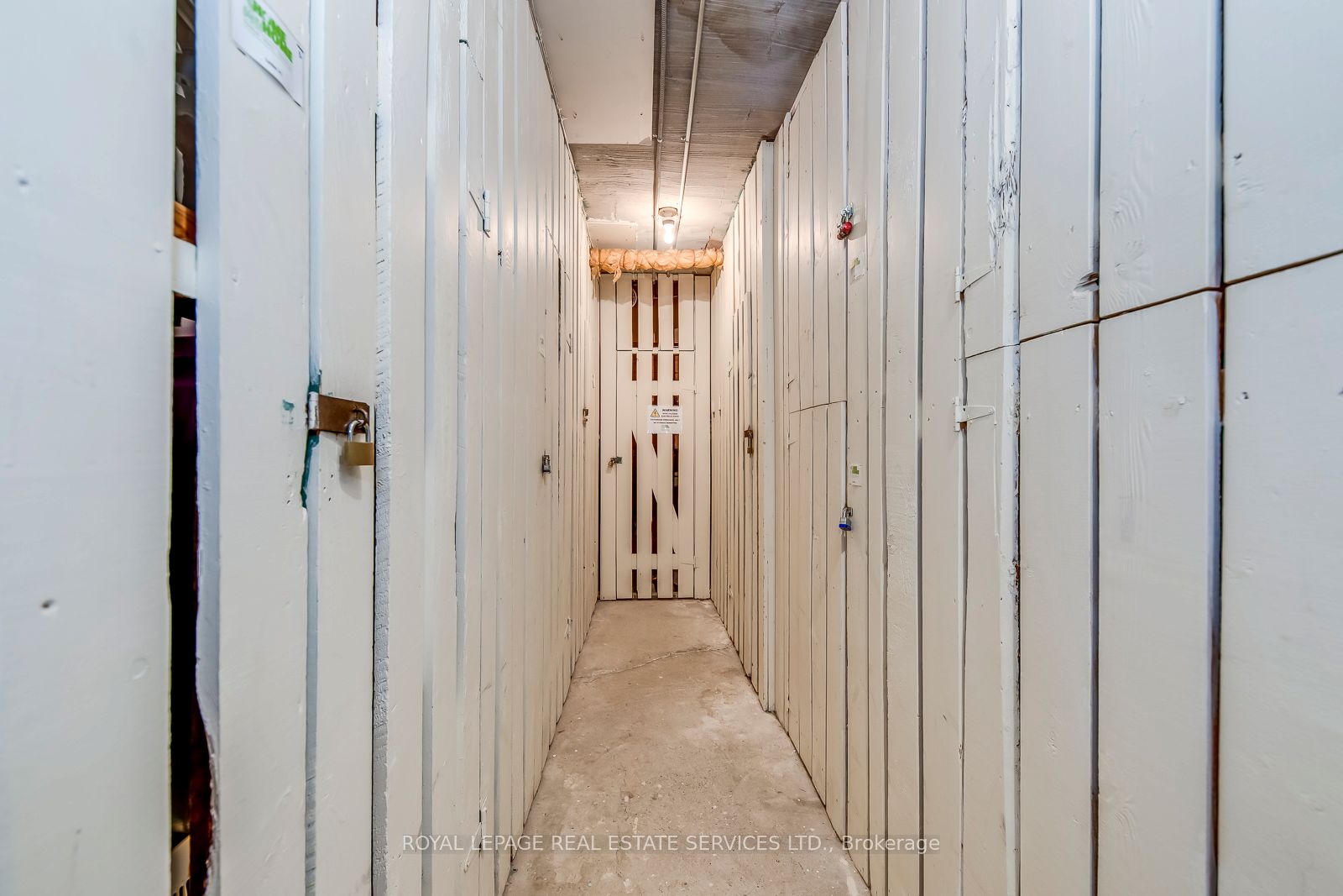 322 N Lakeshore Road W Property Photo 20