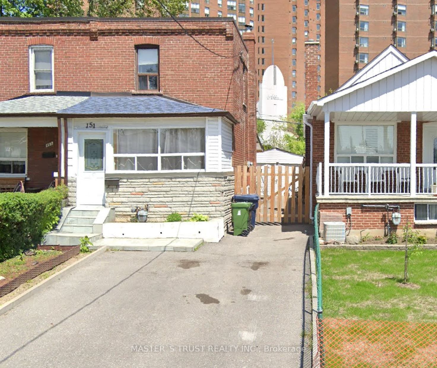 151 Dynevor Road Lower Property Photo 1