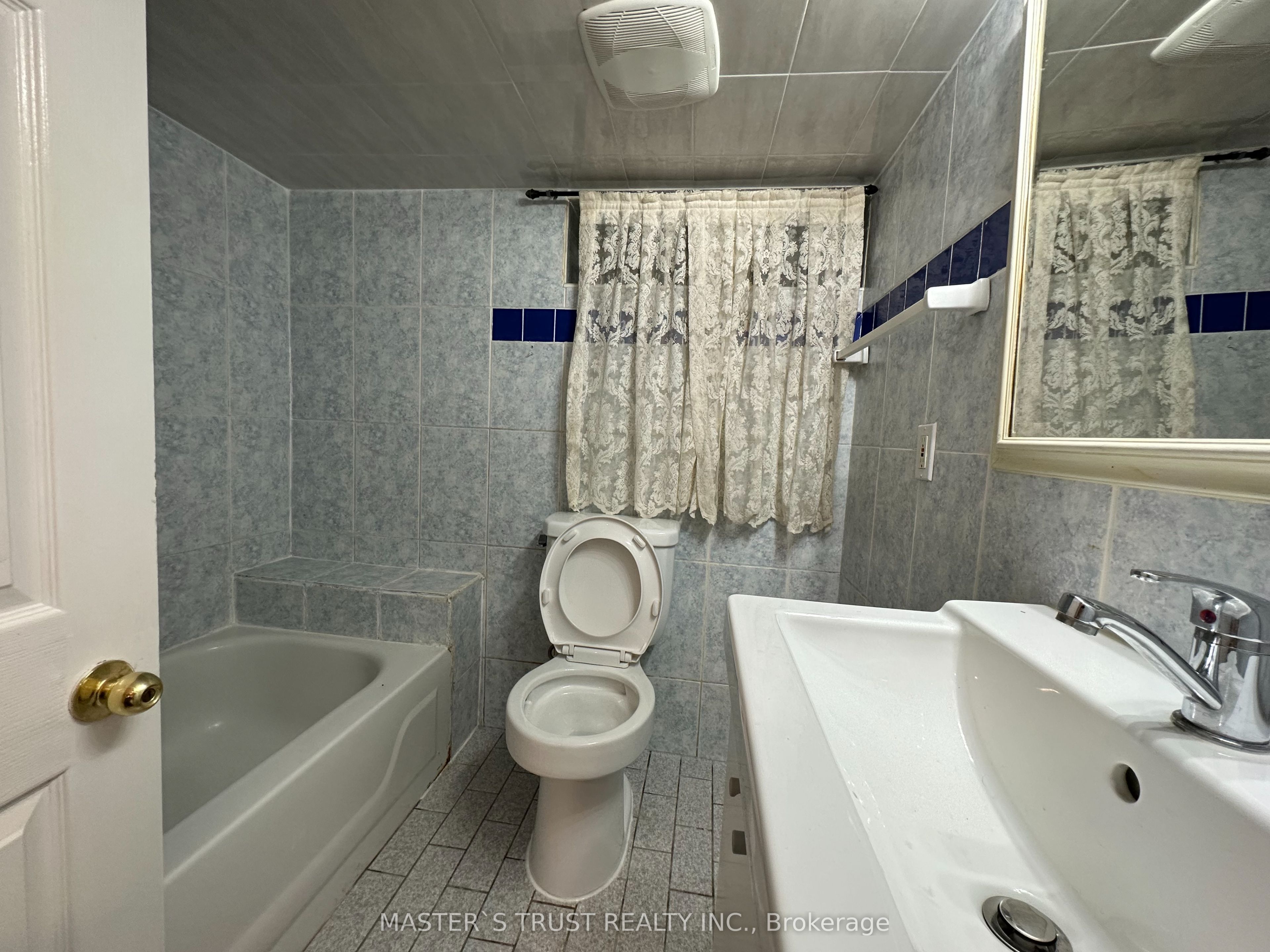 151 Dynevor Road Lower Property Photo 5