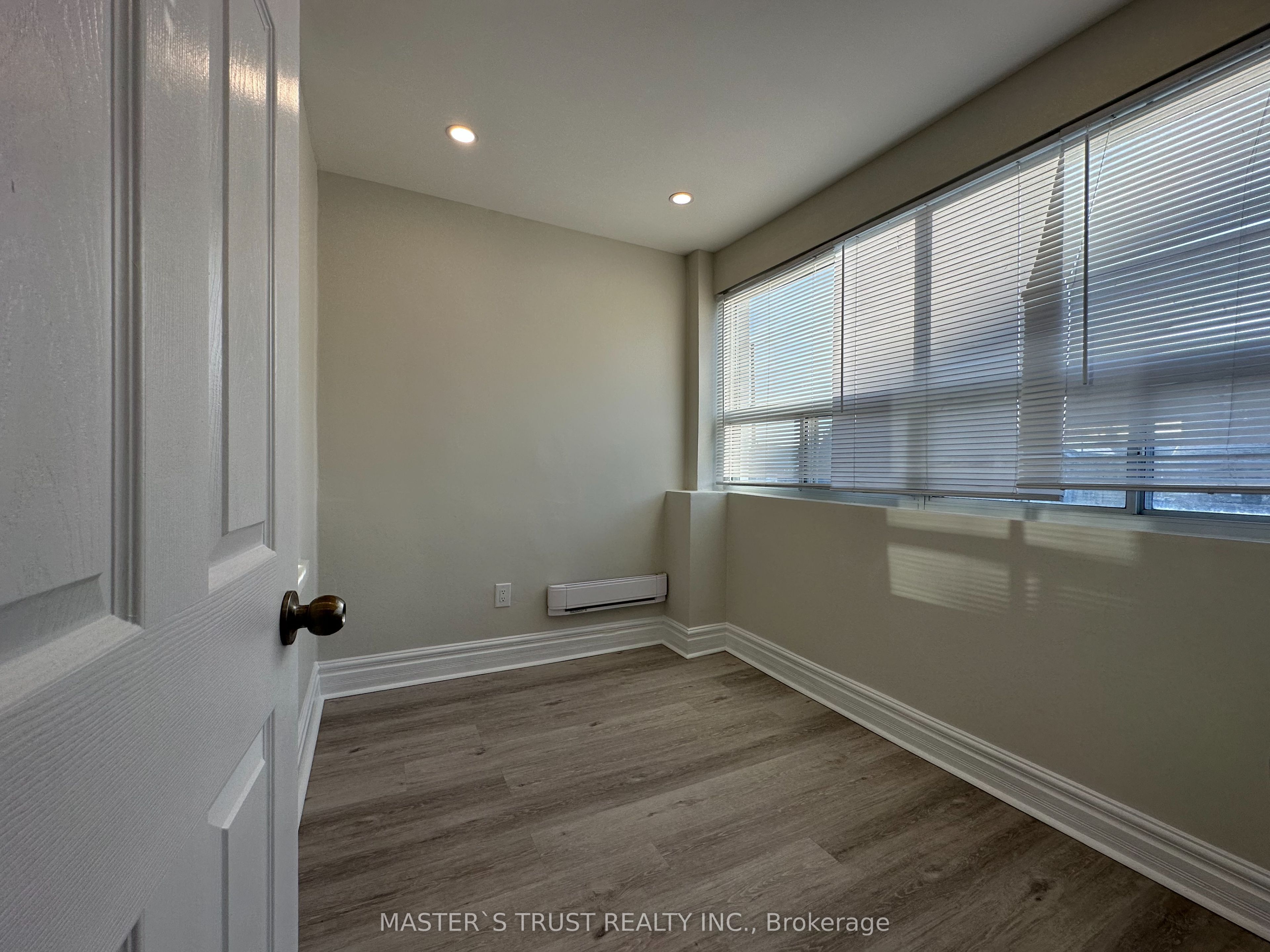 151 Dynevor Road Main Property Photo 6