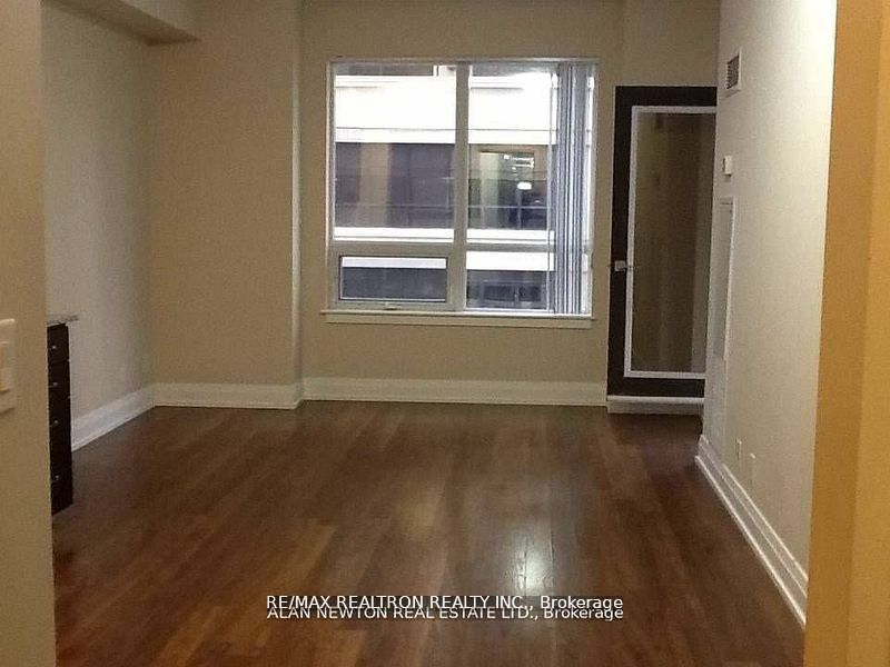 1 De Boers Drive 314 Property Photo 7