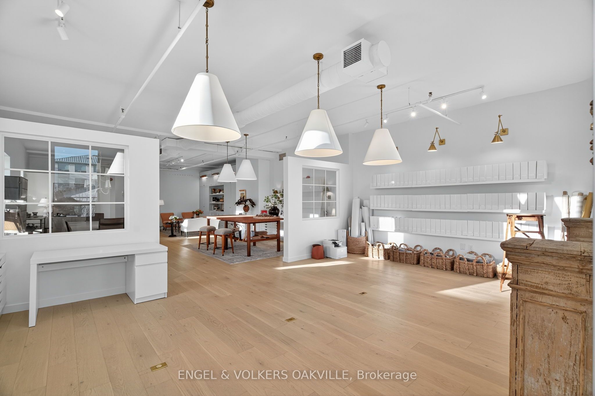 145 Lakeshore Road E 200 Property Photo 13