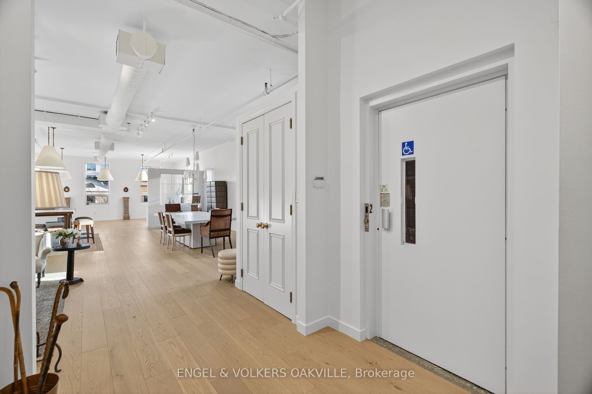 145 Lakeshore Road E 200 Property Photo 22