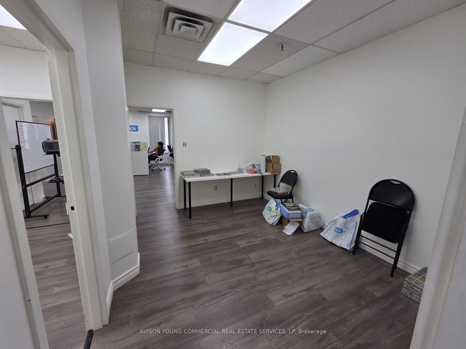 215 Traders Boulevard E 18 Property Photo 4