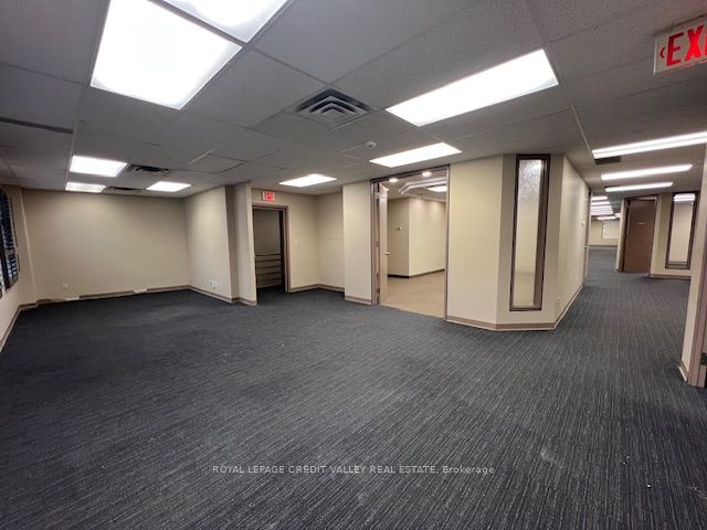 32 Queen Street W 203 Property Photo 15