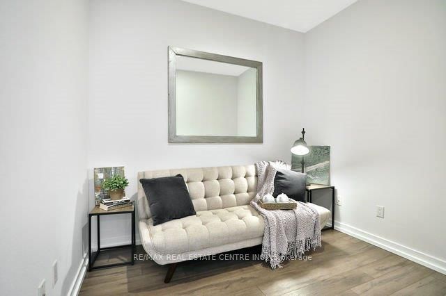 2490 Old Bronte Road 318 Property Photo 18