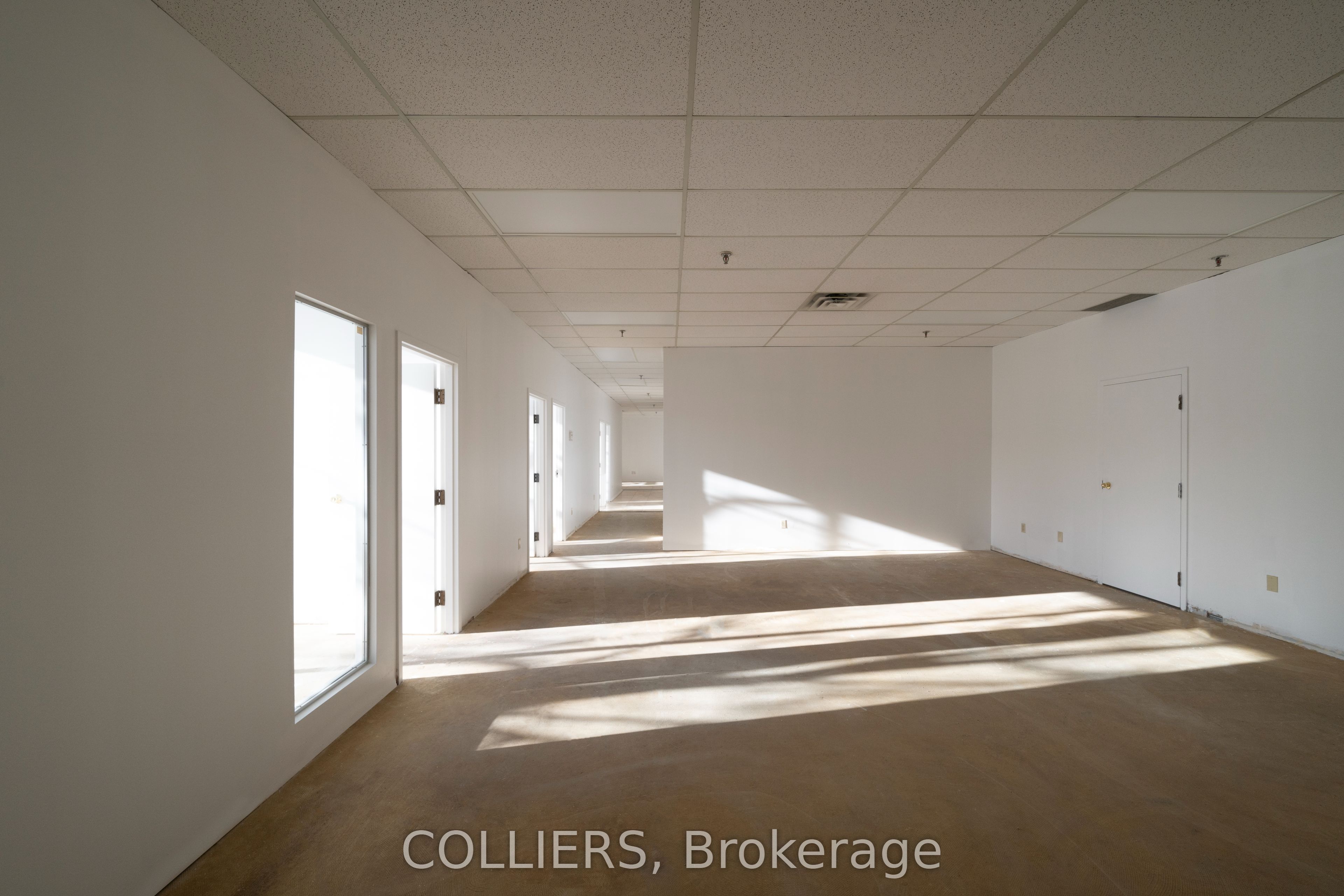 5380 Timberlea Boulevard Property Photo 5