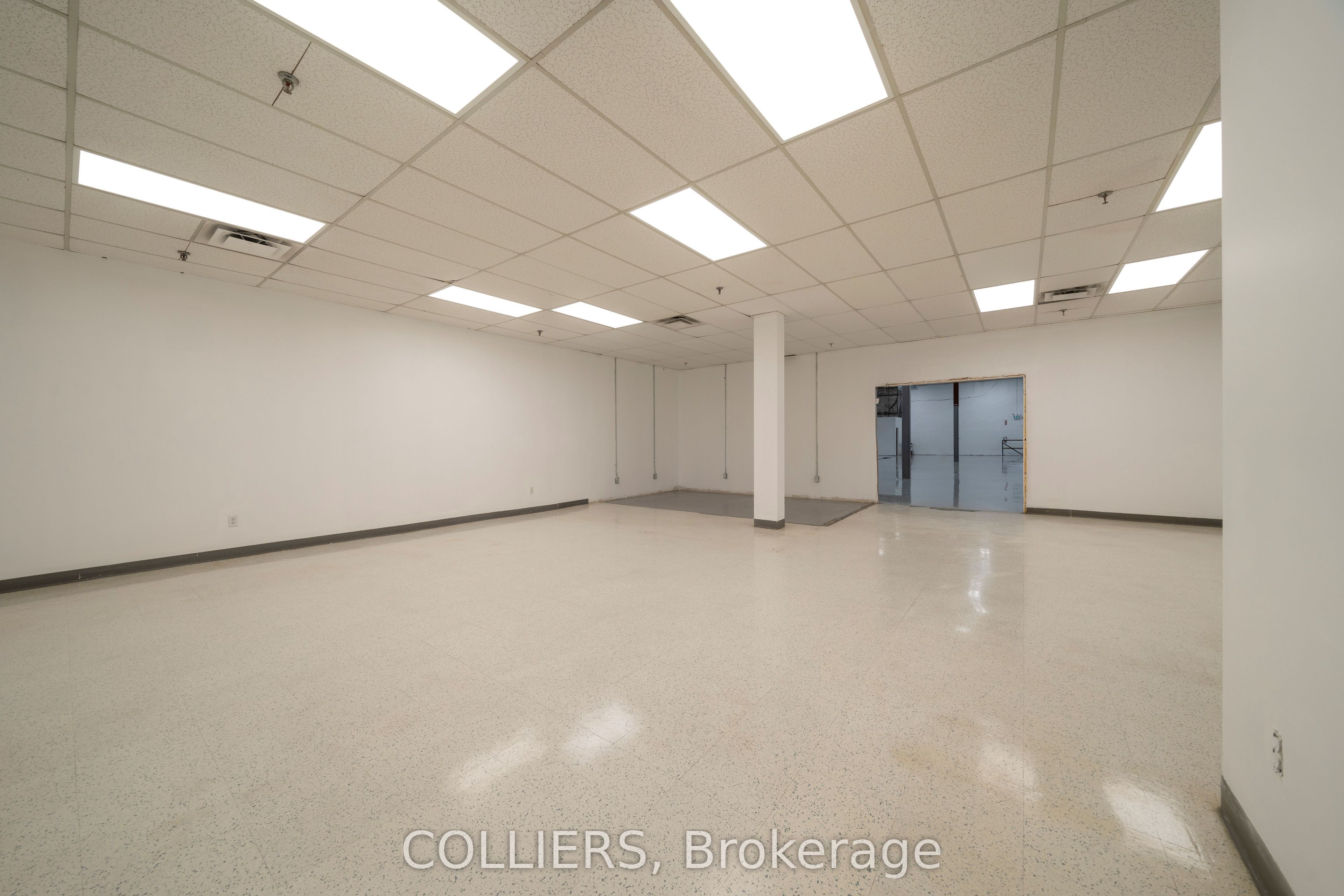 5380 Timberlea Boulevard Property Photo 7