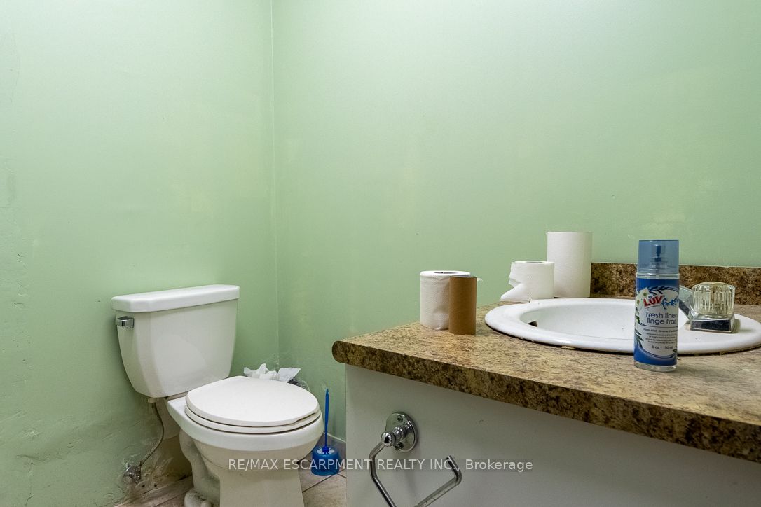 4480 Chesswood Drive 14 Property Photo 12