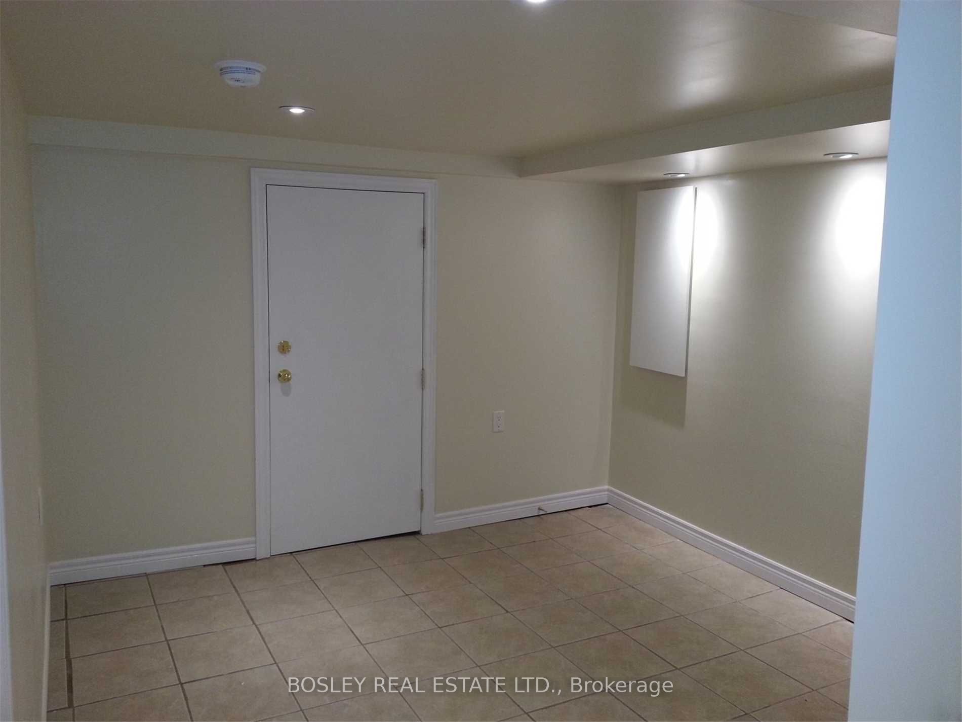 97 Rosemount Avenue 3 Property Photo 8