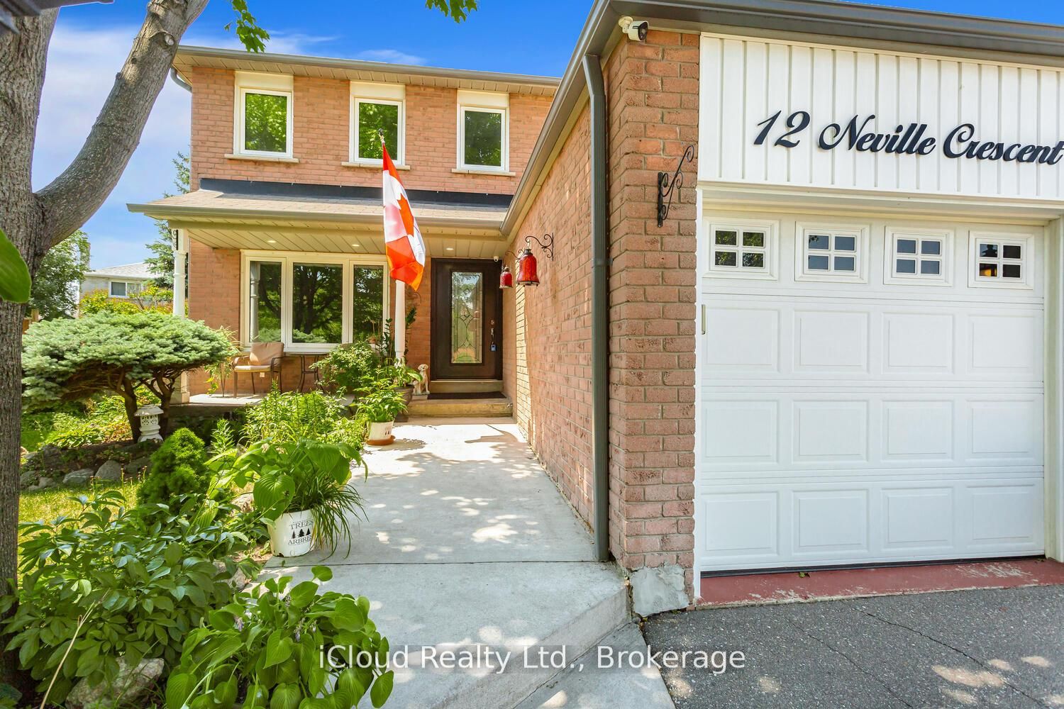 12 Neville Crescent Property Photo 3