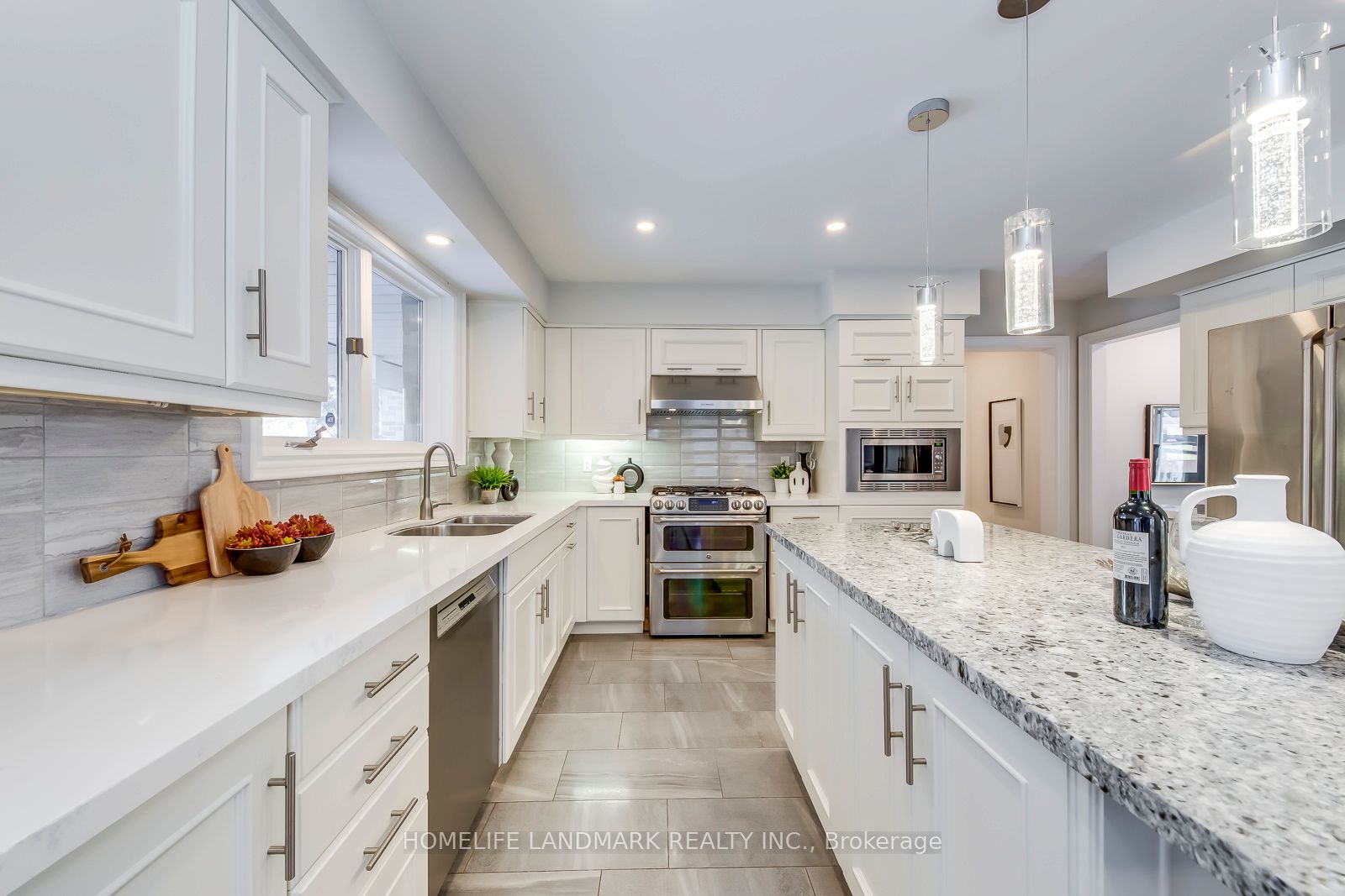 427 Cairncroft Road Property Photo 21