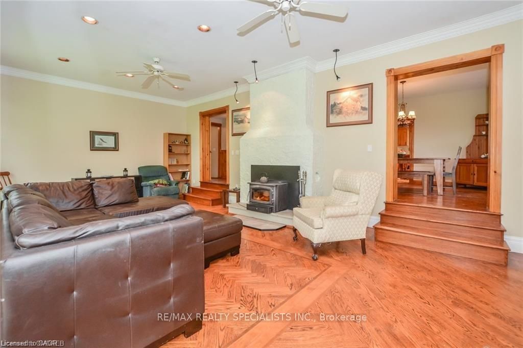12938 Tenth Line Property Photo 9