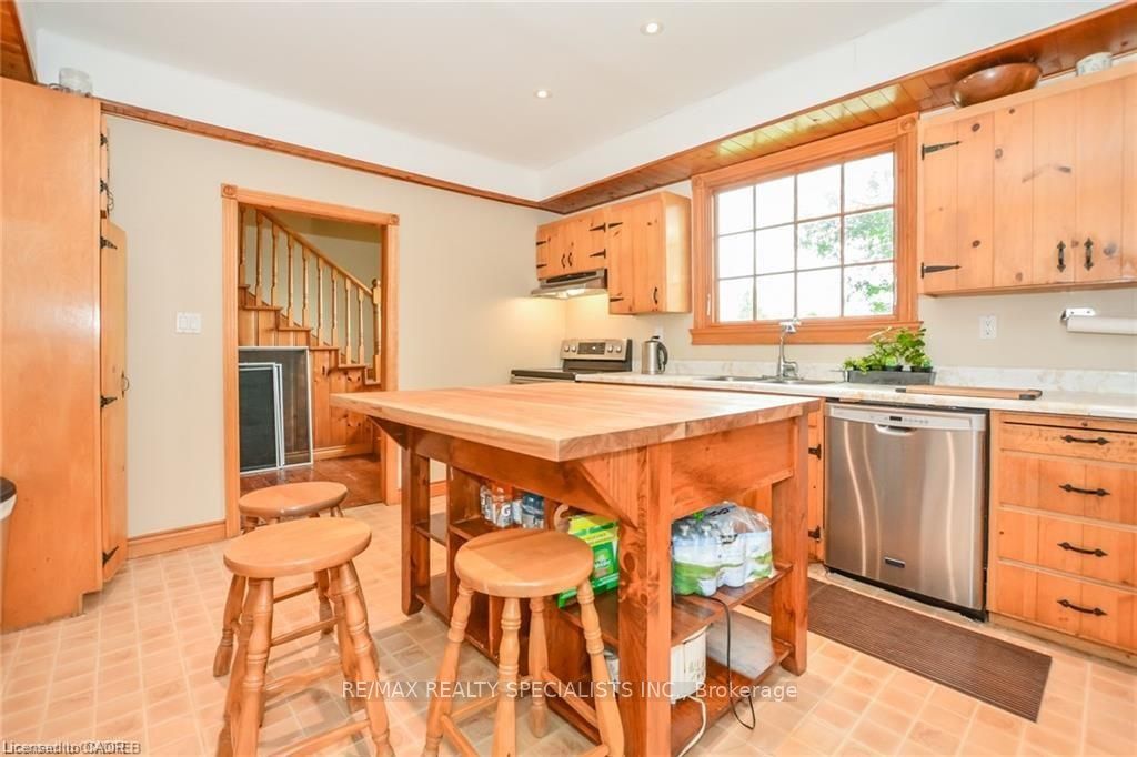 12938 Tenth Line Property Photo 11